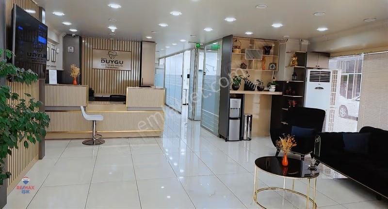 Turizm Ruhsatlı Tam Donanımlı Müşterisi Hazır Diş Kliniği