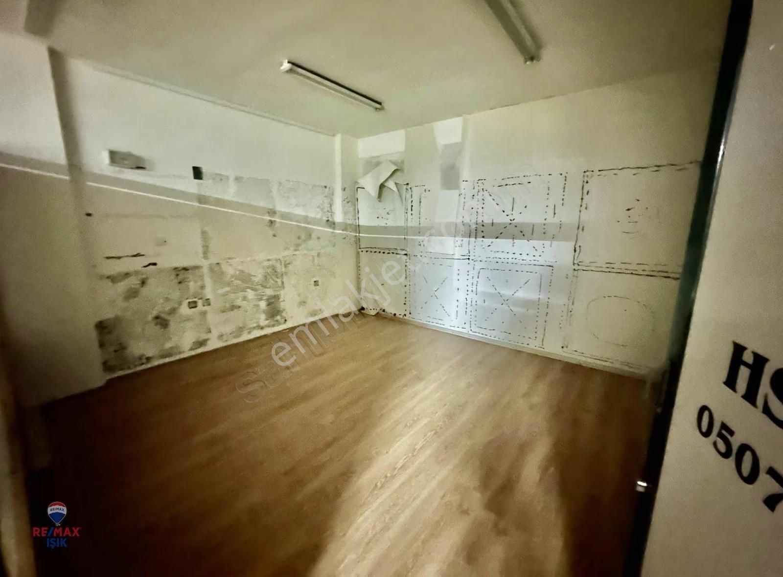 Sultanbeyli Belediyenin Yanında Ofis 20m2 Depozito Yoktur - Görsel 18