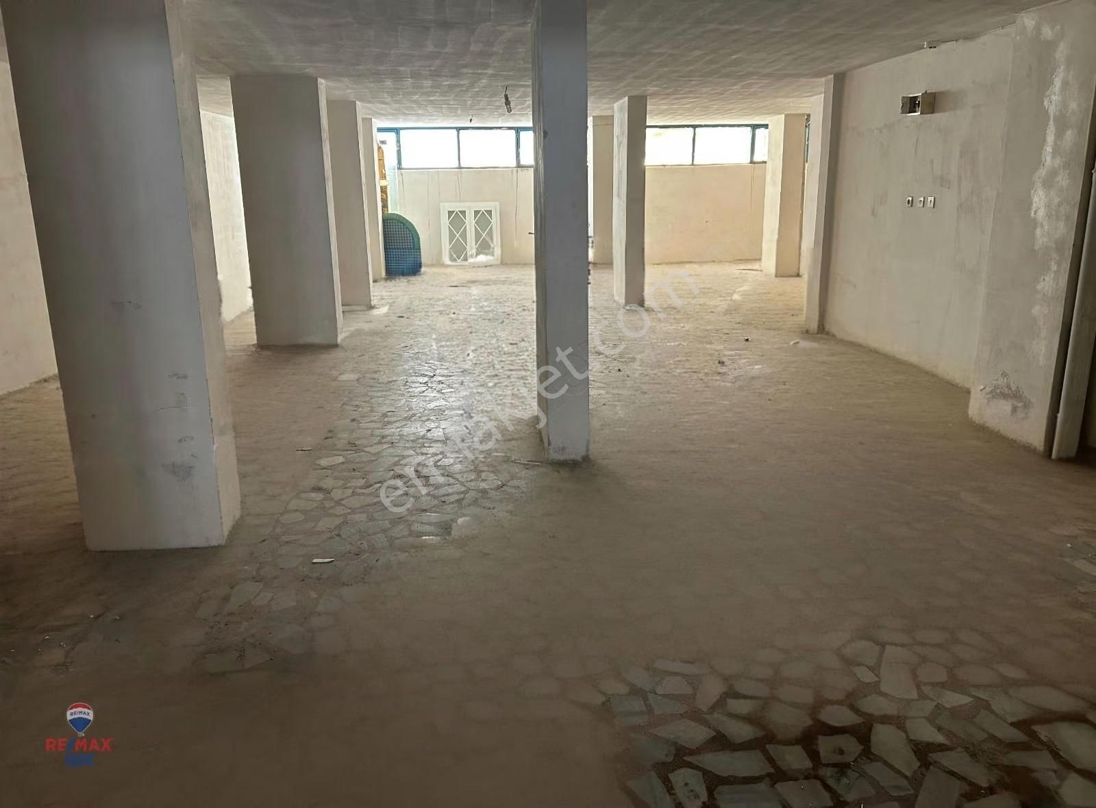 Maltepe Zümrütevler'de Önüne Araç Yanaşır E5'e Yakın 750 M² - Görsel 11