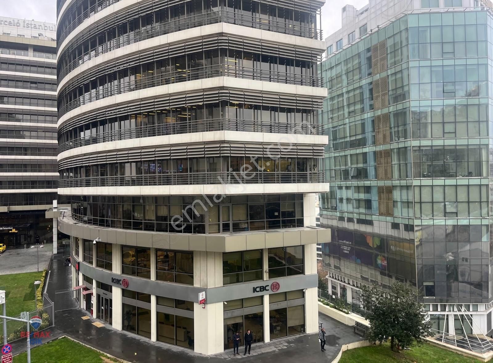 İstanbul'un Merkezi Taksim'de Cadde Üzerinde,oteller Bölgesinde - Görsel 10