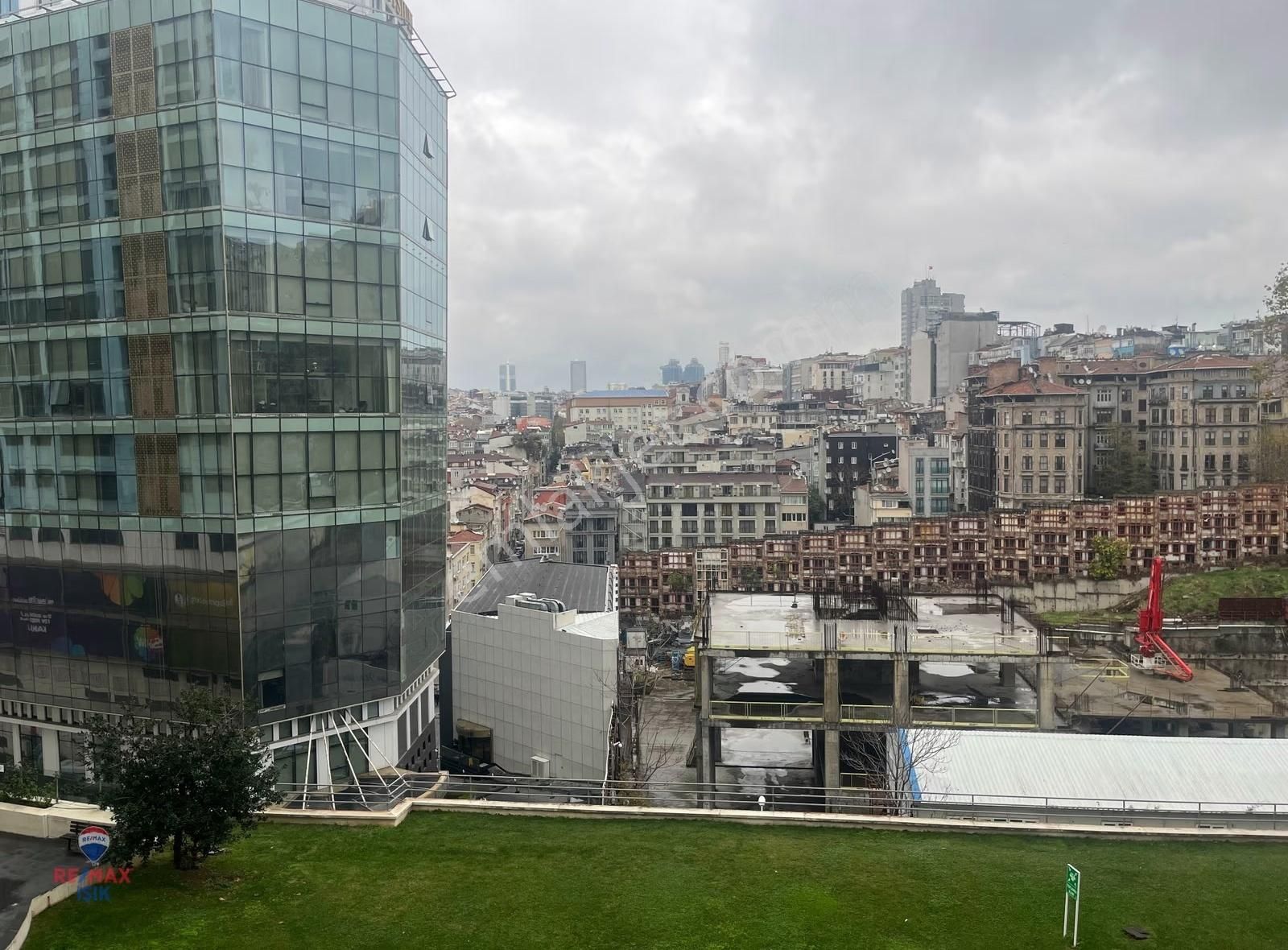 İstanbul'un Merkezi Taksim'de Cadde Üzerinde,oteller Bölgesinde - Görsel 24