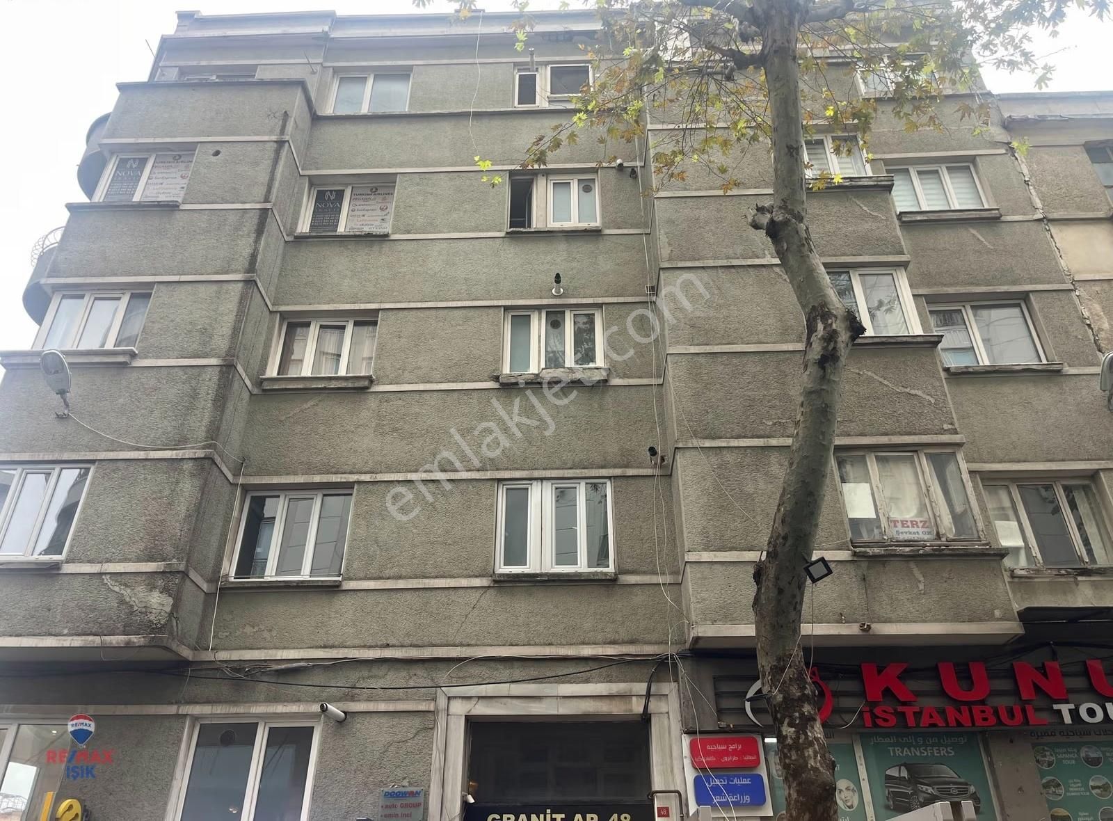İstanbul'un Merkezi Taksim'de Cadde Üzerinde,oteller Bölgesinde - Görsel 15