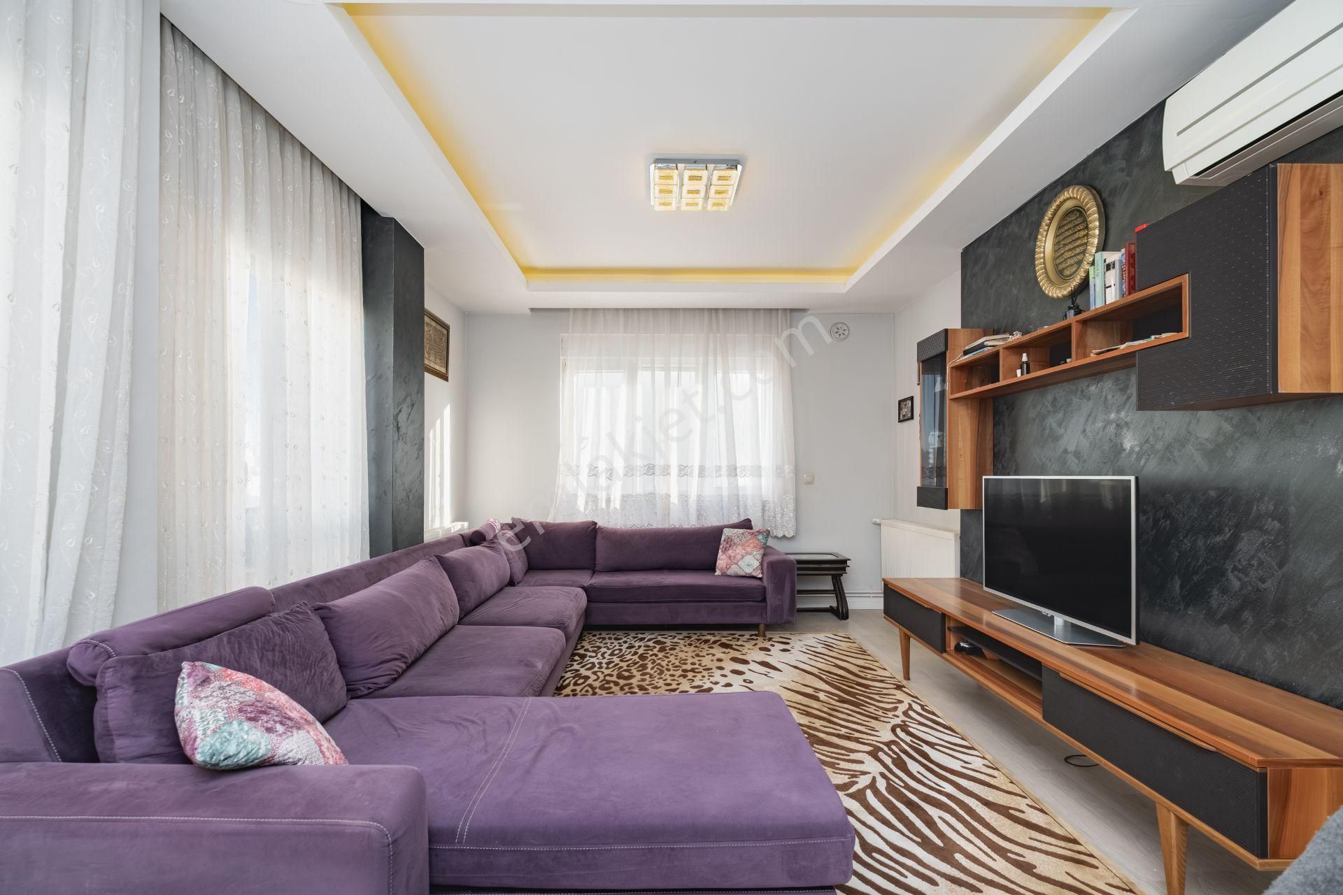 Meydankavağında Ödüllü Site İçi G.odalı Fırsat 3+1 Dubleks - Görsel 8