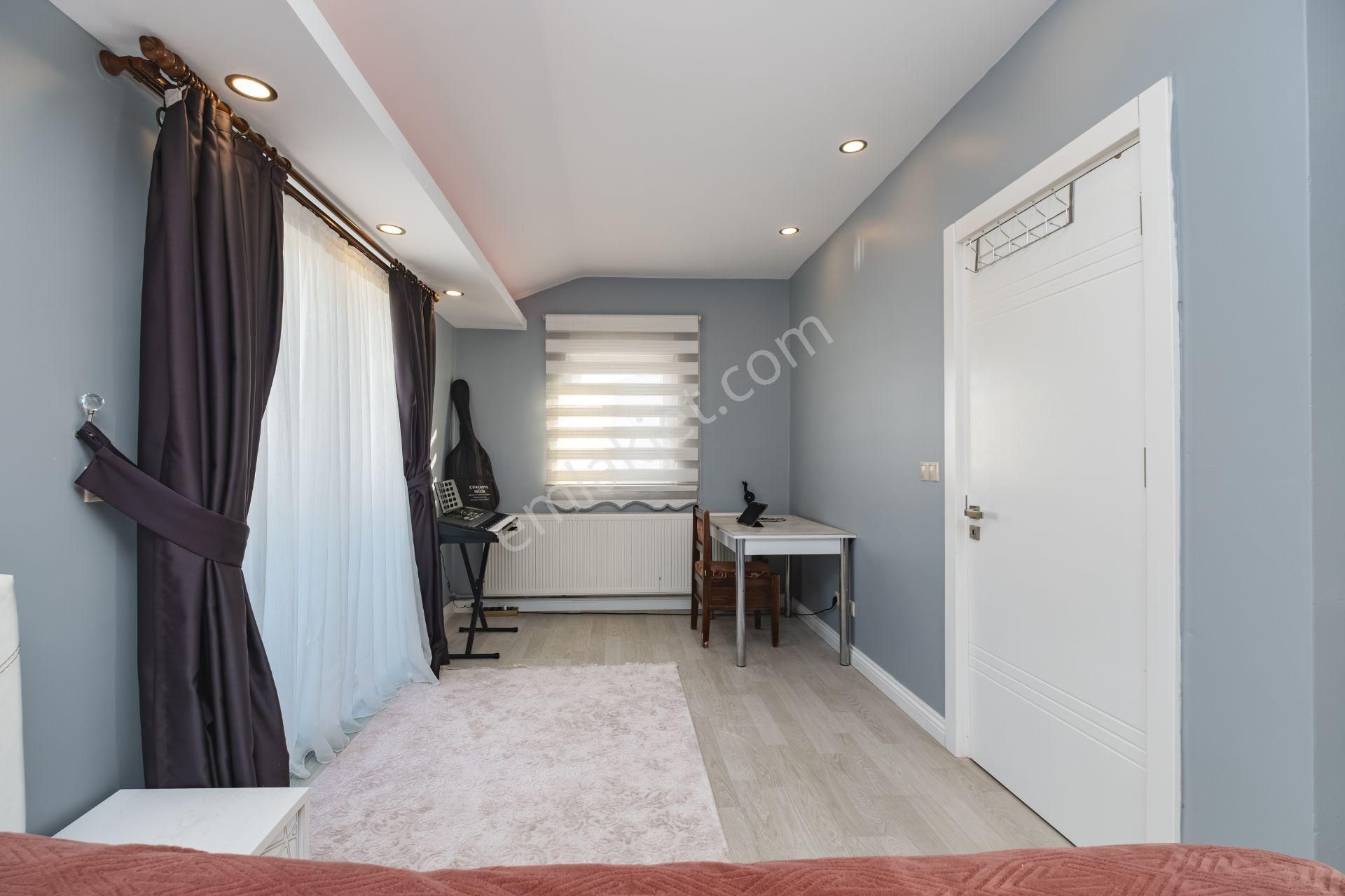 Meydankavağında Ödüllü Site İçi G.odalı Fırsat 3+1 Dubleks - Görsel 25