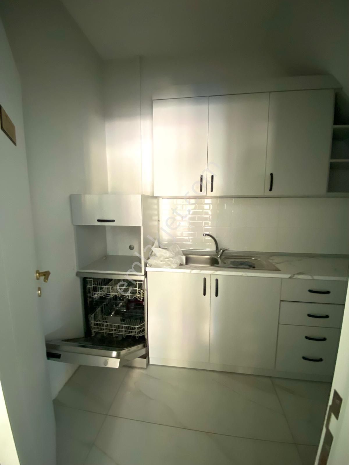 Redstone Nüans'tan Halkalı Merkez'de 100 M2 Kiralık İş Yeri - Görsel 14