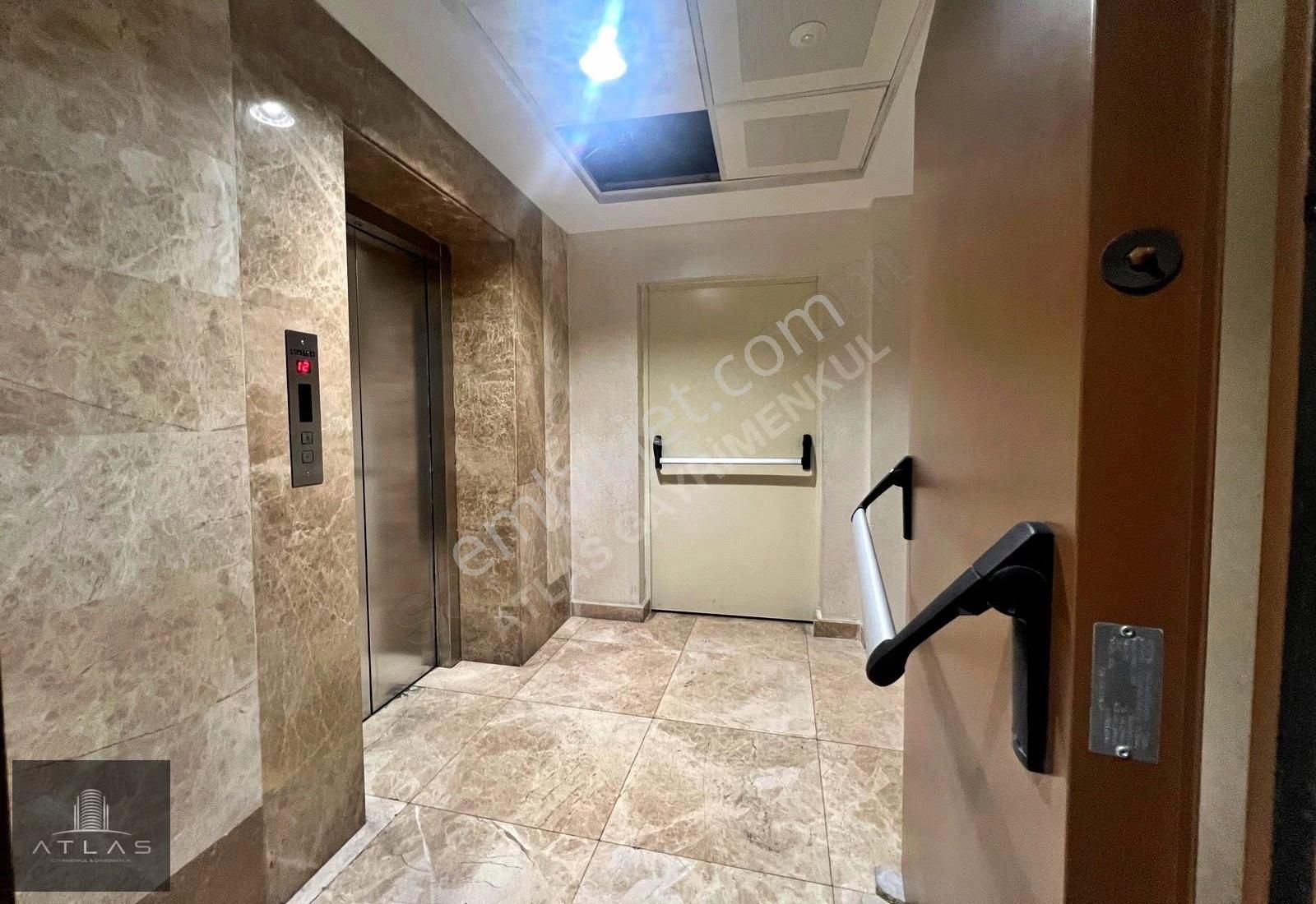 Atlas'tan İstoç Burak Plaza'da, 500 M2 İşyeri & Büro & Ofis Katı - Görsel 19