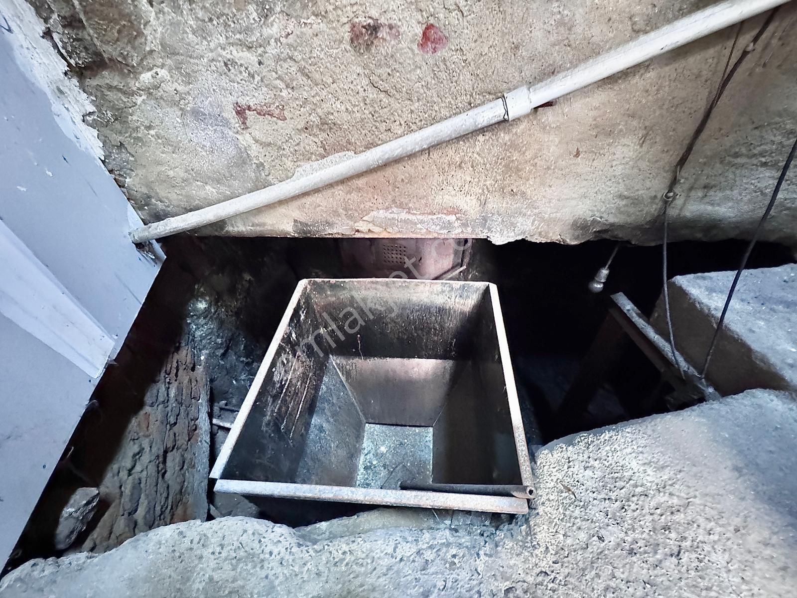 Goldhouse Dan Satılık Tarihi Horhor Hamamı - Görsel 24