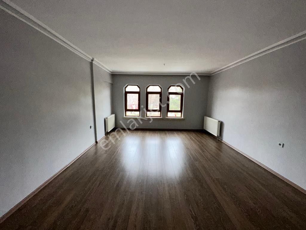 İncirli Lisesi Ve Yunus Emre Cad Yanı Orta Kat 3+1 Ön Bağımsız - Görsel 25