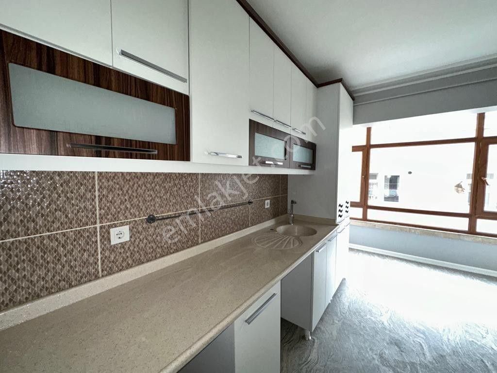 İncirli Lisesi Ve Yunus Emre Cad Yanı Orta Kat 3+1 Ön Bağımsız - Görsel 17