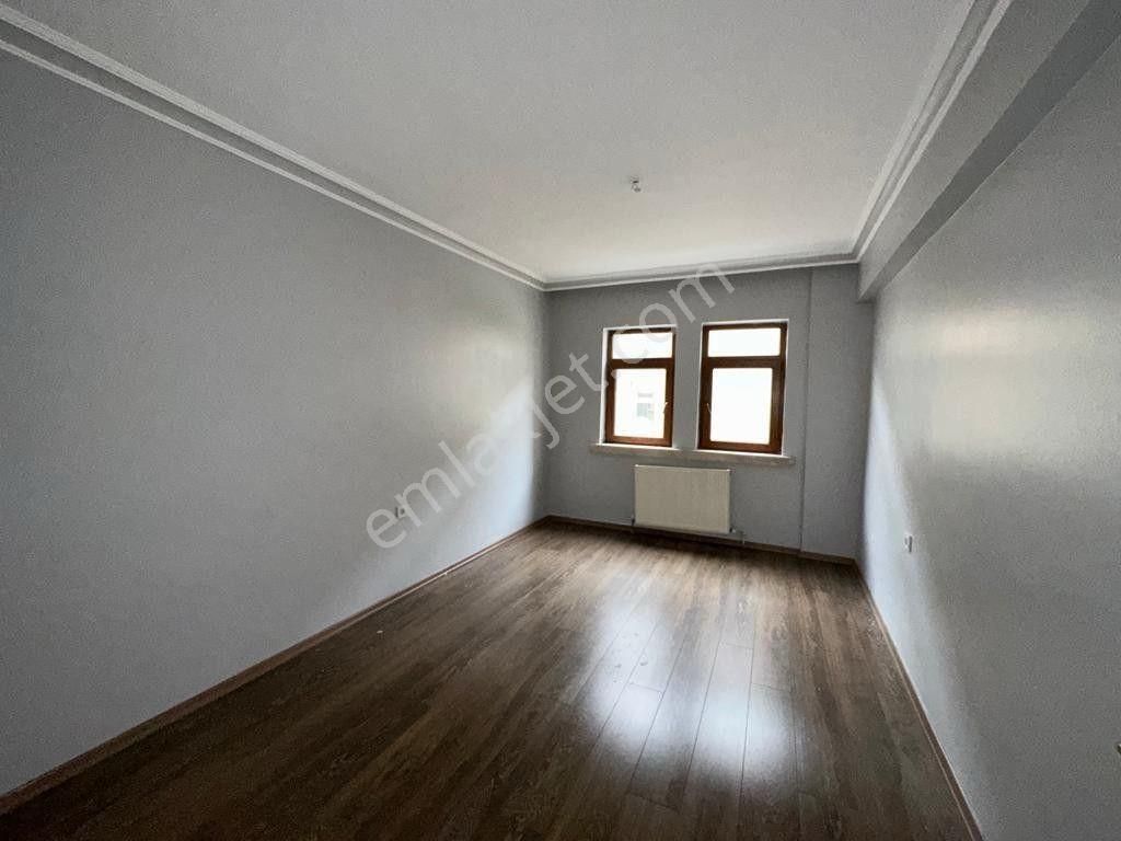 İncirli Lisesi Ve Yunus Emre Cad Yanı Orta Kat 3+1 Ön Bağımsız - Görsel 20