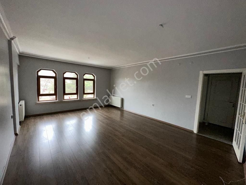 İncirli Lisesi Ve Yunus Emre Cad Yanı Orta Kat 3+1 Ön Bağımsız - Görsel 26