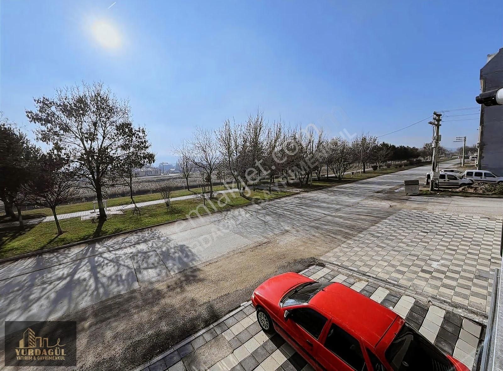 Yurdagül Yatırım'dan Çamlıca Birlik Caddesi Üzeri 65m2 1.kat 2+0 - Görsel 3