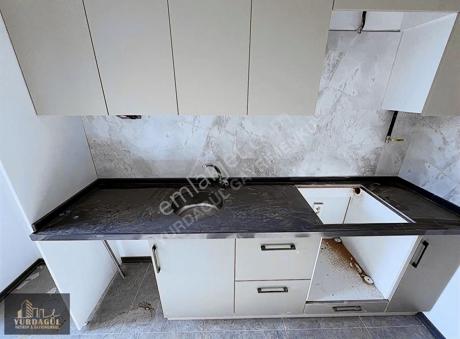 Yurdagül Yatırım'dan Çamlıca Birlik Caddesi Üzeri 65m2 1.kat 2+0 - Görsel 14