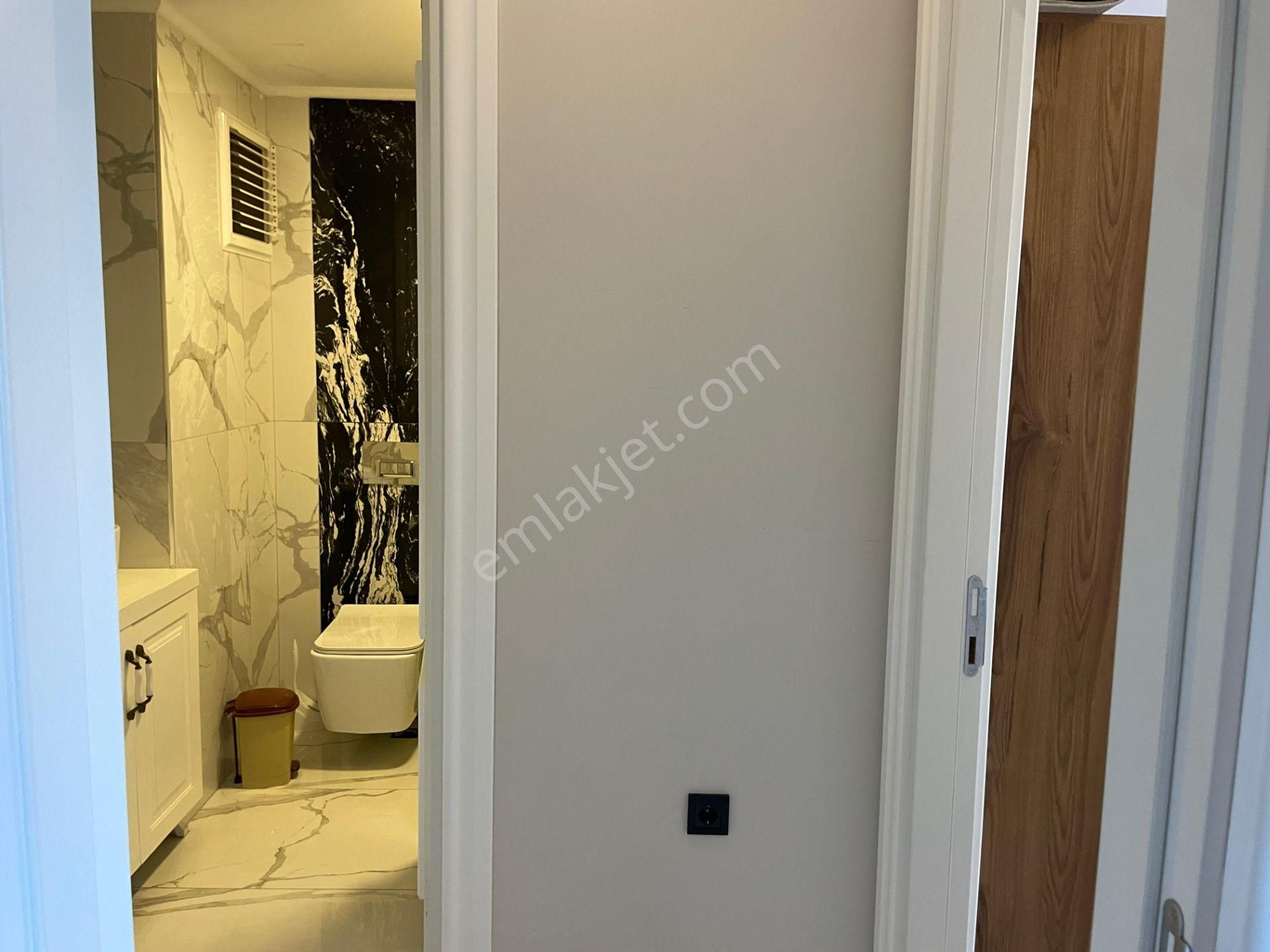 Denize Sıfır Full Aktiviteli Sitede Full Eşyalı 1+1 Daire - Görsel 9