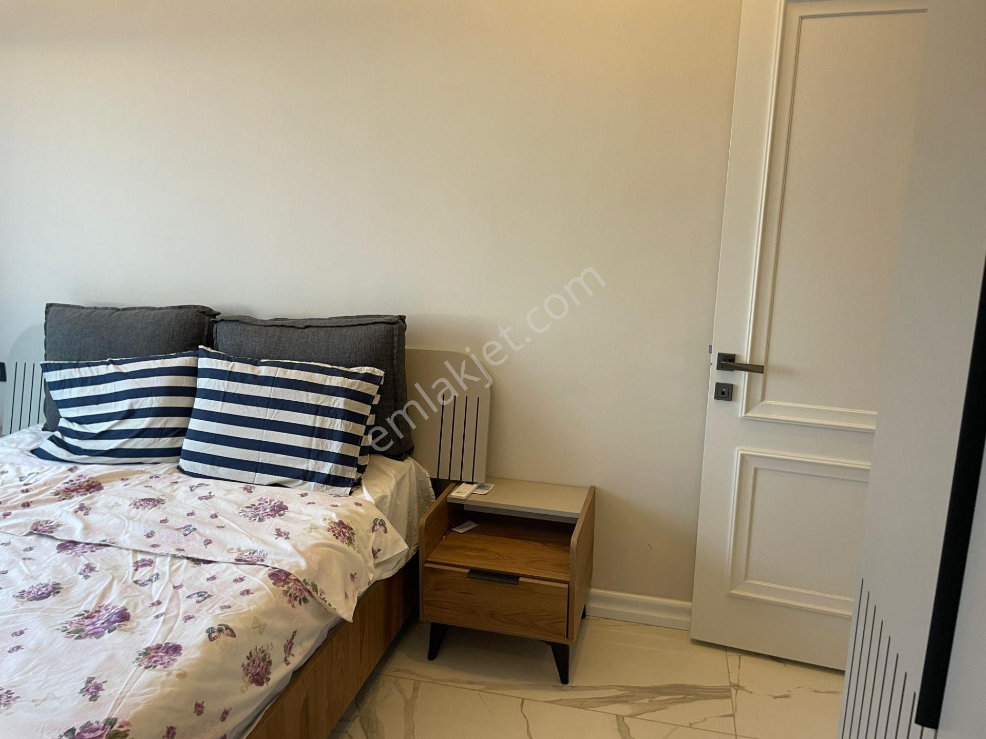 Denize Sıfır Full Aktiviteli Sitede Full Eşyalı 1+1 Daire - Görsel 13