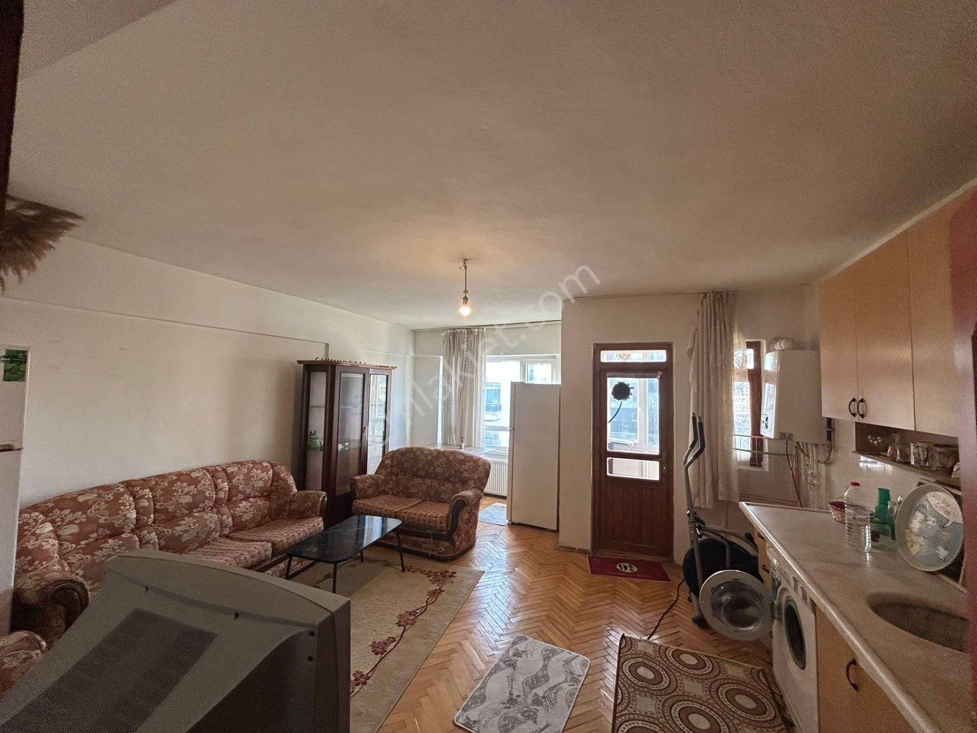 Eşyalı*kiralık*daire*kanuni Mah*merkez De*1 Ci Kat*1+1*geniş*kullanışlı* - Görsel 13