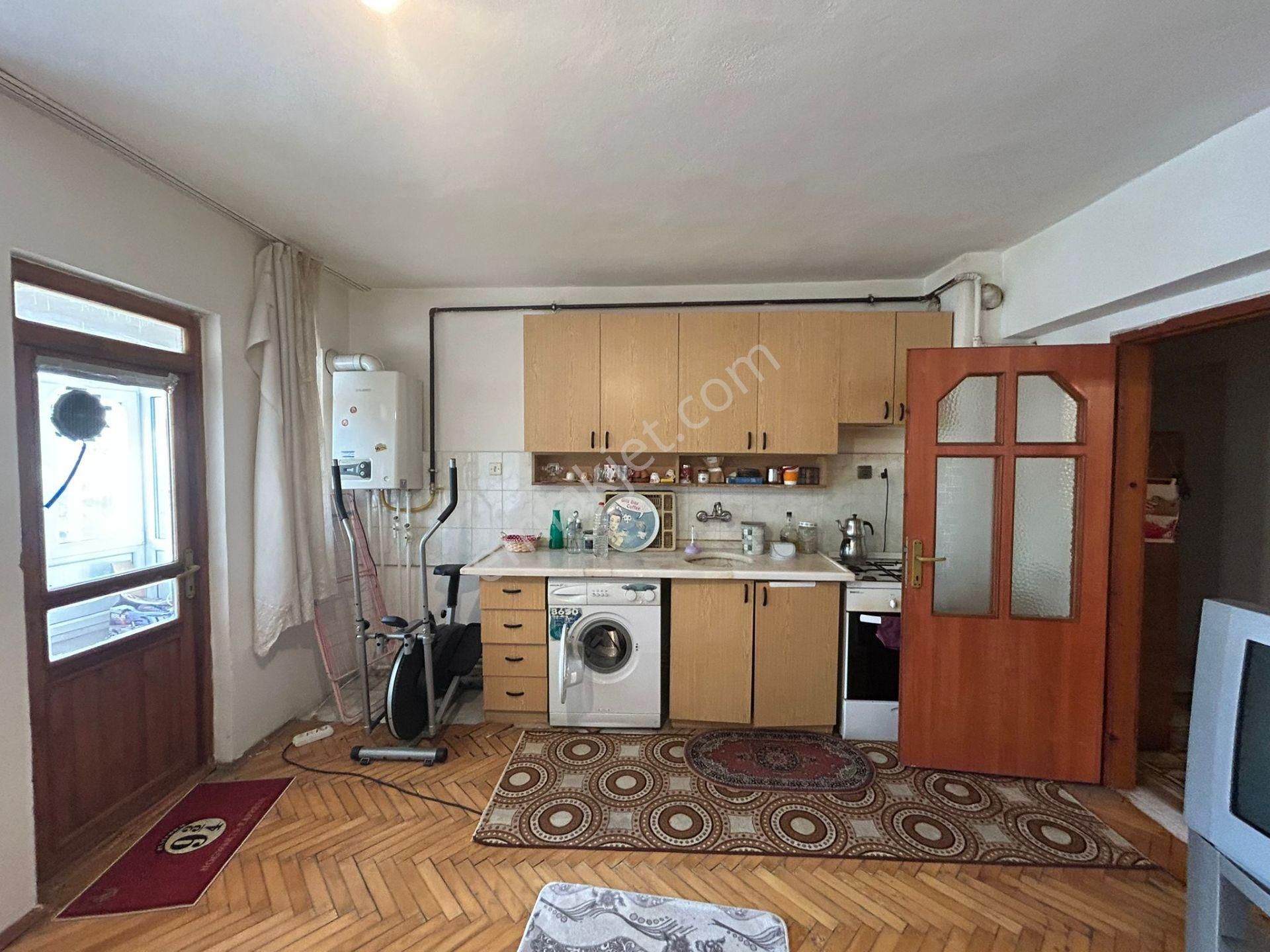 Eşyalı*kiralık*daire*kanuni Mah*merkez De*1 Ci Kat*1+1*geniş*kullanışlı* - Görsel 2