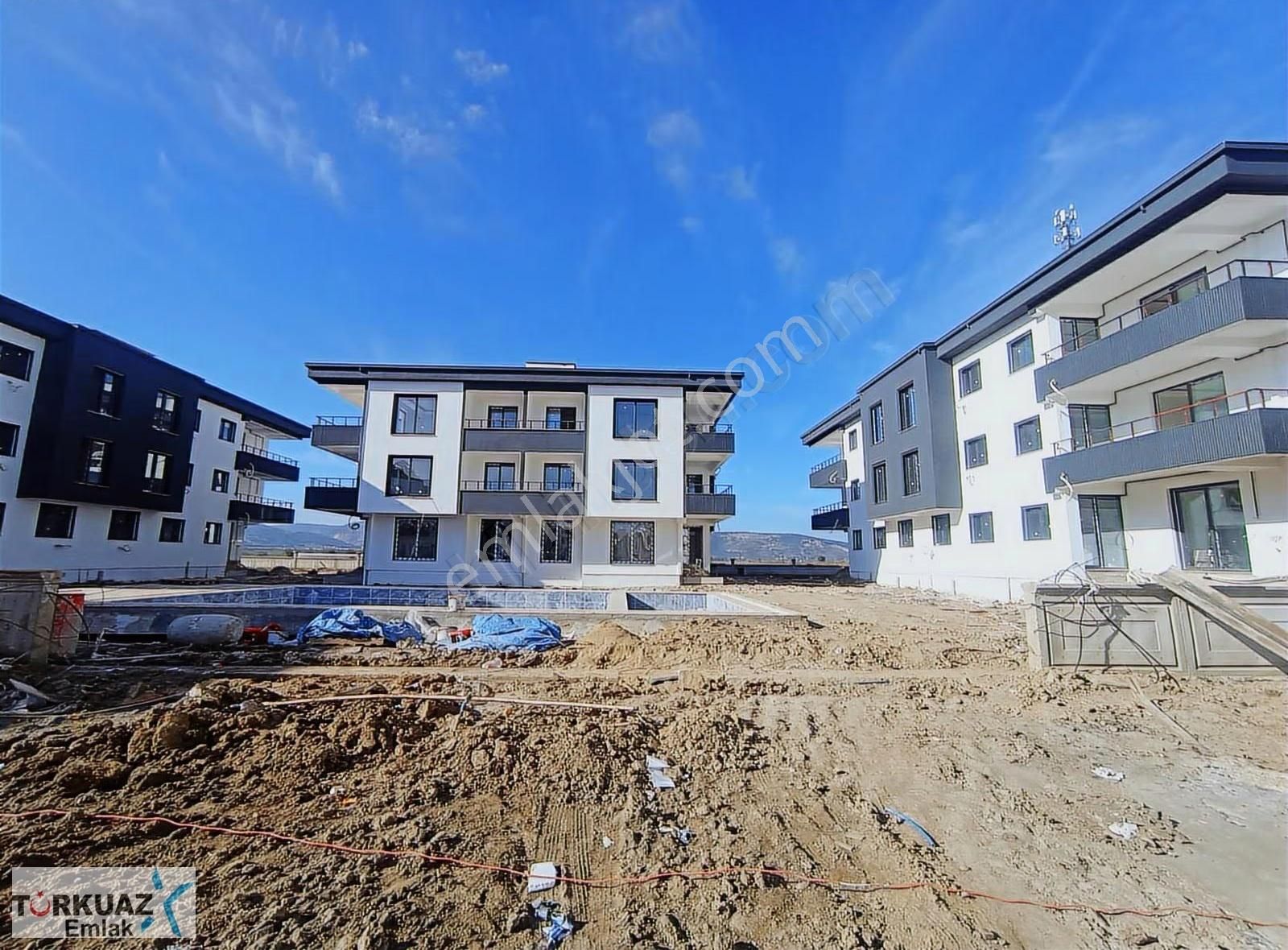 Muratbey Koruluk Arkası Villaların Yanında 3+1 Havuzlu Lüx Site - Görsel 2