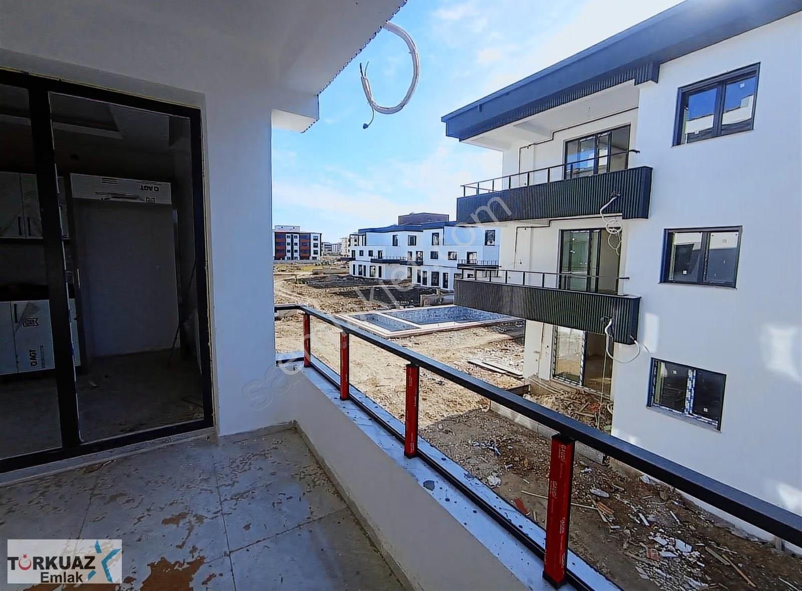 Muratbey Koruluk Arkası Villaların Yanında 3+1 Havuzlu Lüx Site - Görsel 3