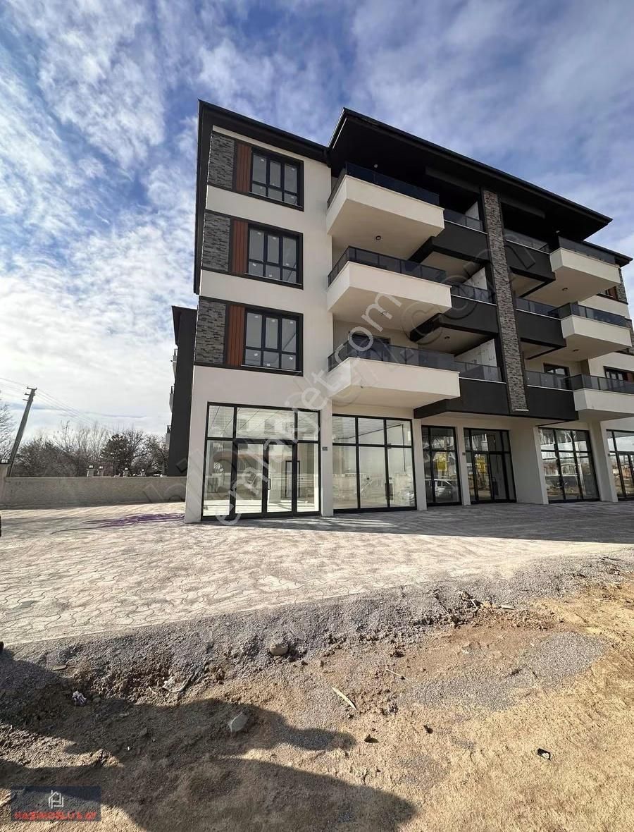 Karaaslan Üzümcü Mahallesinde Fırın Ruhsatlı Geniş Dükkan