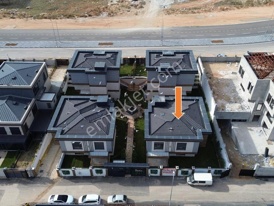 Repa Gayrimenkul Furkan Özer'den -6+2 Villa -site İçi -natamam - Görsel 4