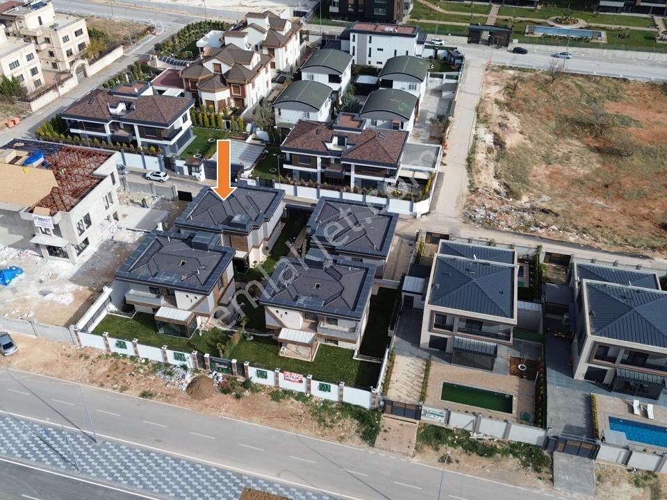 Repa Gayrimenkul Furkan Özer'den -6+2 Villa -site İçi -natamam - Görsel 6