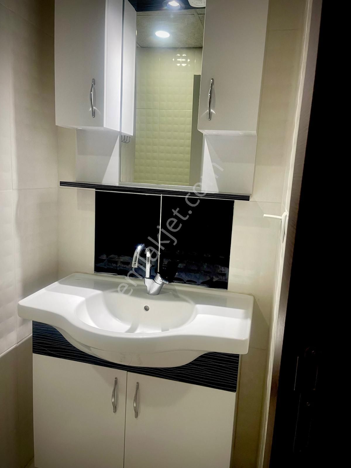 Antalya'nın Kalbinde Nezih Konumda Fırsat Eşyalı Satılık Daire - Görsel 32