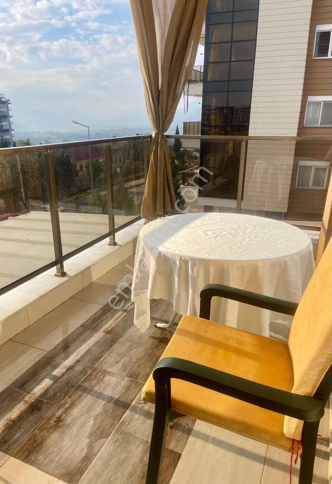 Antalya'nın Kalbinde Nezih Konumda Fırsat Eşyalı Satılık Daire - Görsel 3