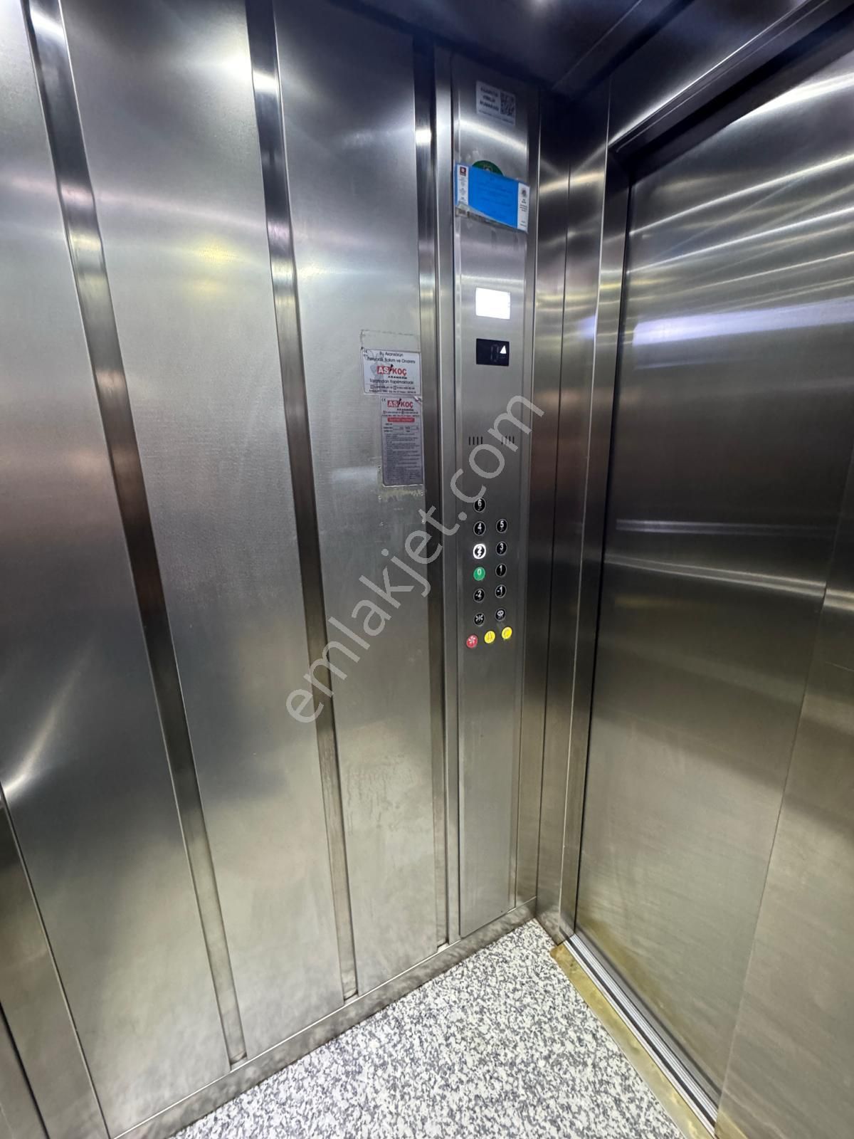 Antalya'nın Kalbinde Nezih Konumda Fırsat Eşyalı Satılık Daire - Görsel 34