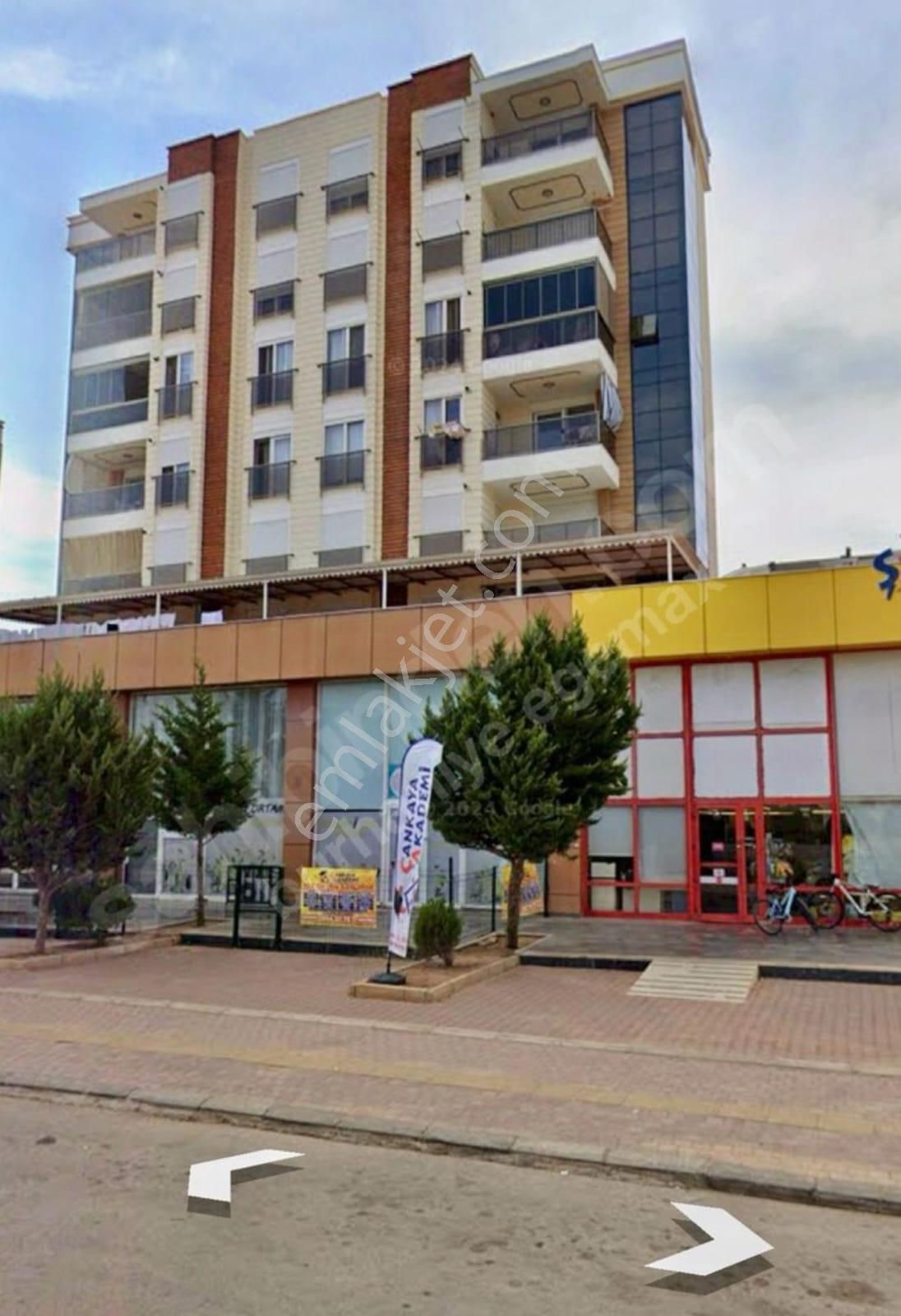 Antalya'nın Kalbinde Nezih Konumda Fırsat Eşyalı Satılık Daire - Görsel 2