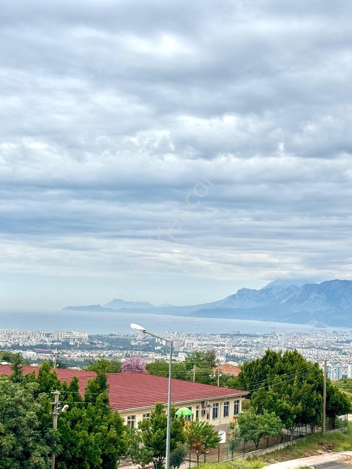 Antalya'nın Kalbinde Nezih Konumda Fırsat Eşyalı Satılık Daire - Görsel 30