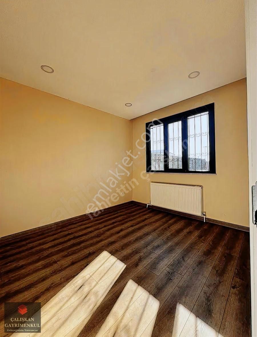 Adnan Menderes Mahallesinde 220 M2 Arsa İçerisinde Müstakil 2+1 - Görsel 8