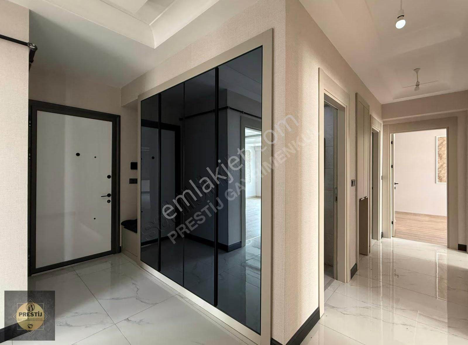 Hemen Oturulur Durumda Meskenli 4+1 220 M2 Geniş Oturumlu Daire - Görsel 31