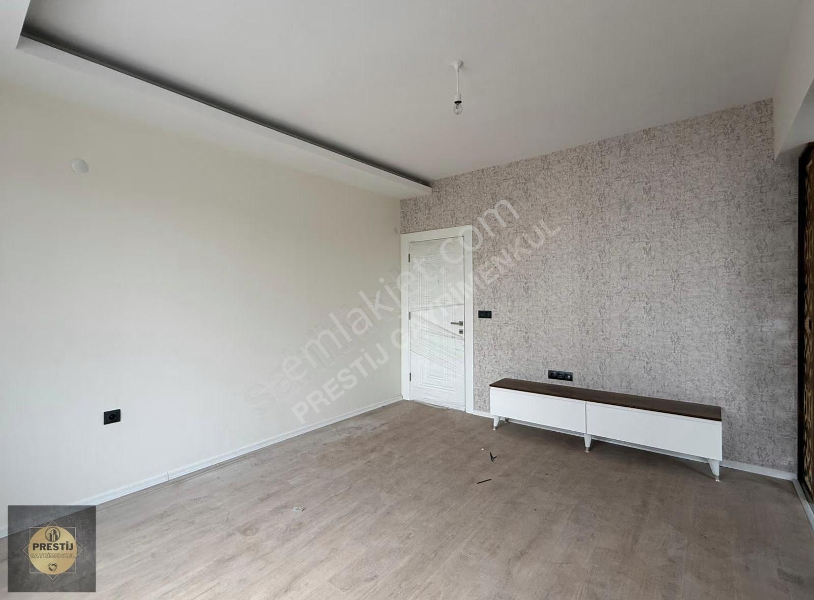 Hemen Oturulur Meskenli 3+1 175 M2 Giy. Odalı Ebv. Banyolu Daire - Görsel 18