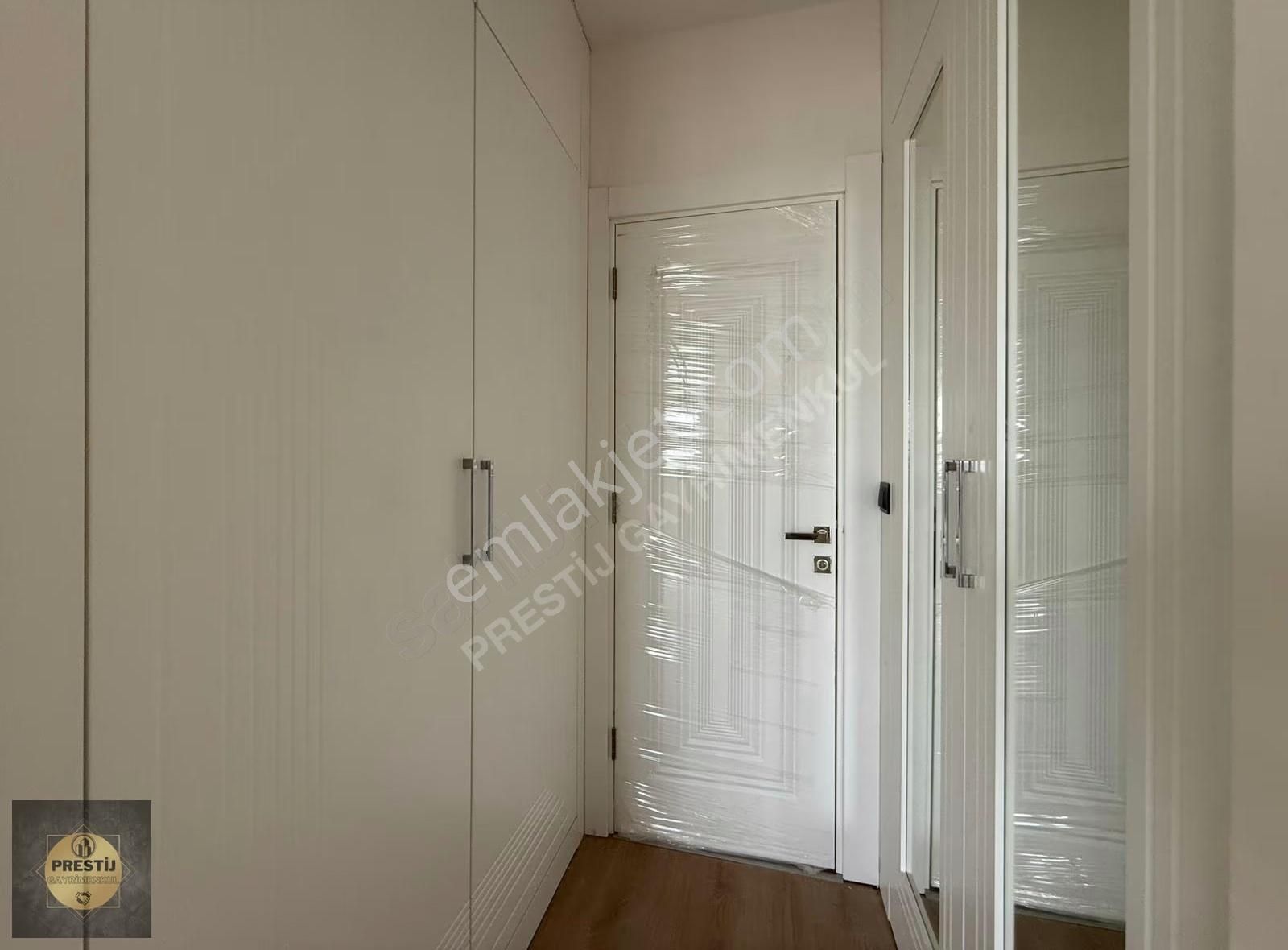 Hemen Oturulur Meskenli 3+1 175 M2 Giy. Odalı Ebv. Banyolu Daire - Görsel 31