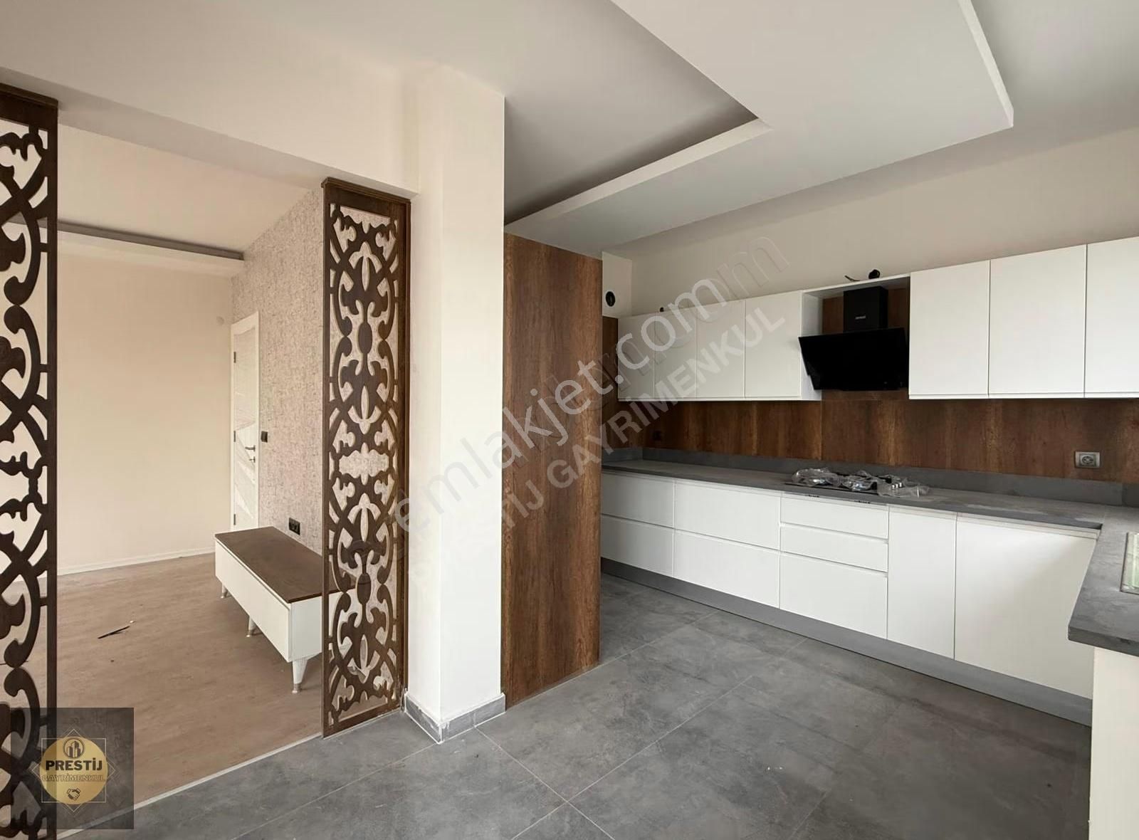 Hemen Oturulur Meskenli 3+1 175 M2 Giy. Odalı Ebv. Banyolu Daire - Görsel 23