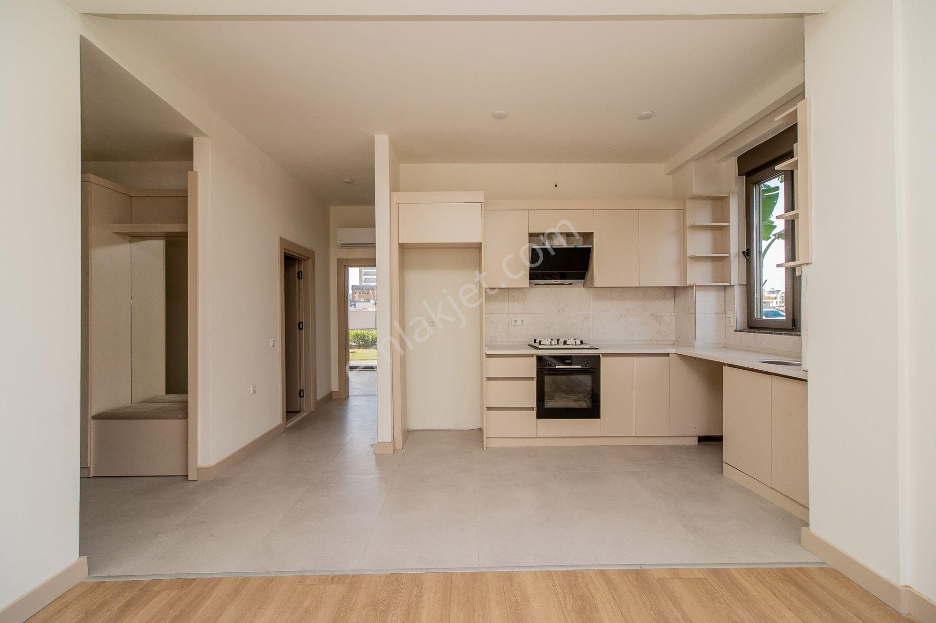 The Viole Sitesinde Bahçe Kullanımlı 2+1 Lüks Daire - Görsel 5