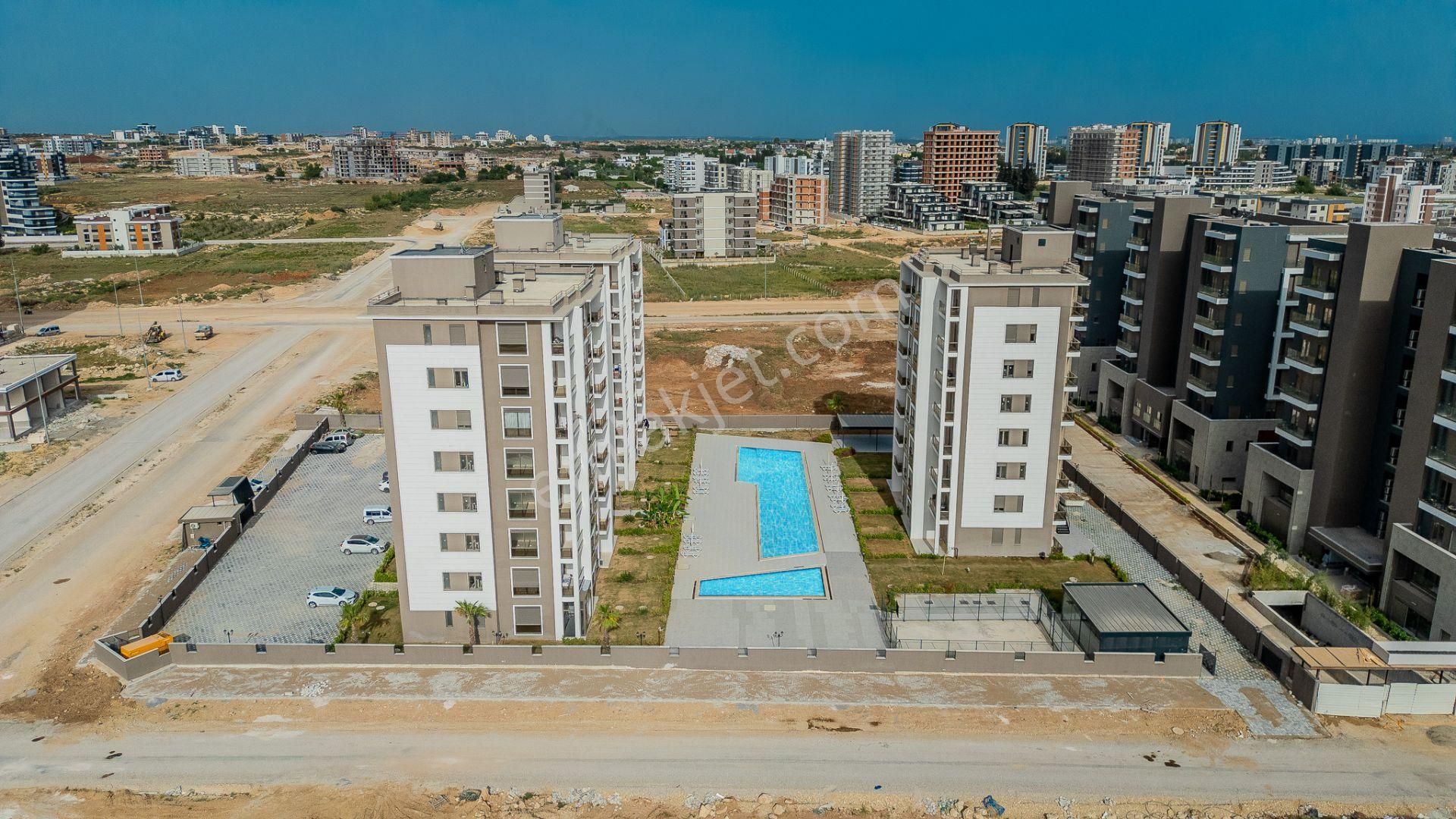 The Viole Sitesinde Bahçe Kullanımlı 2+1 Lüks Daire - Görsel 34