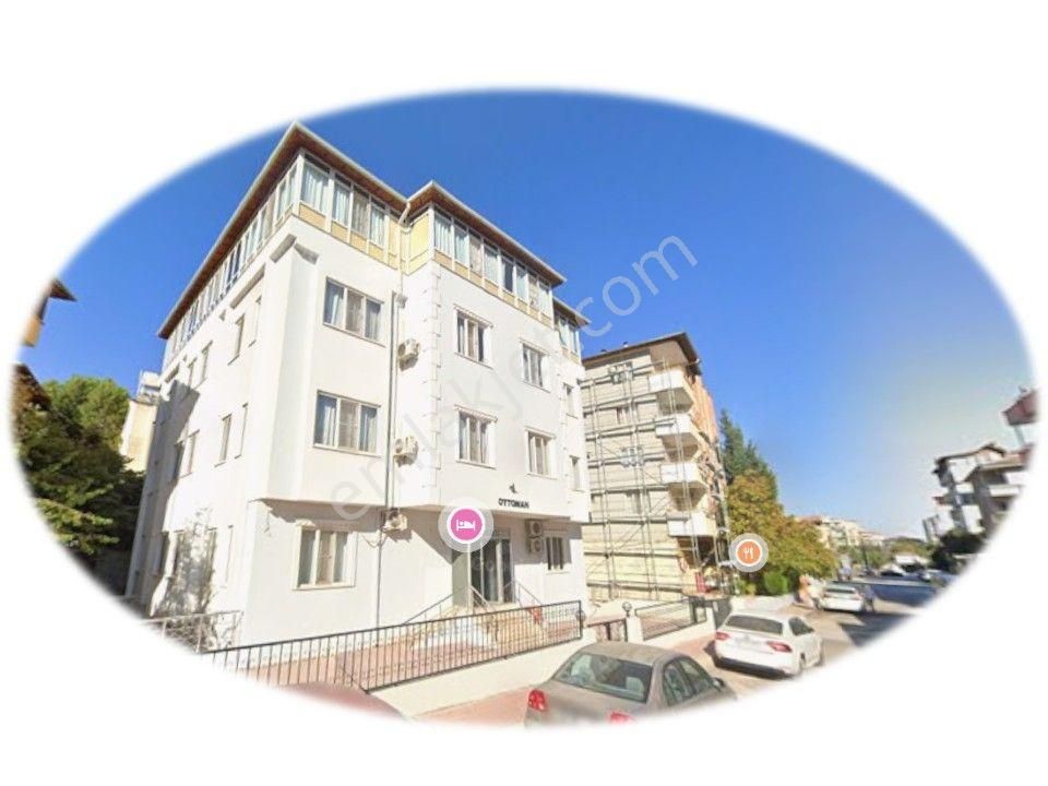 Repa Gayrimenkul Furkan Özer'den Adliye Yakını 1+1 Eşyalı Daire