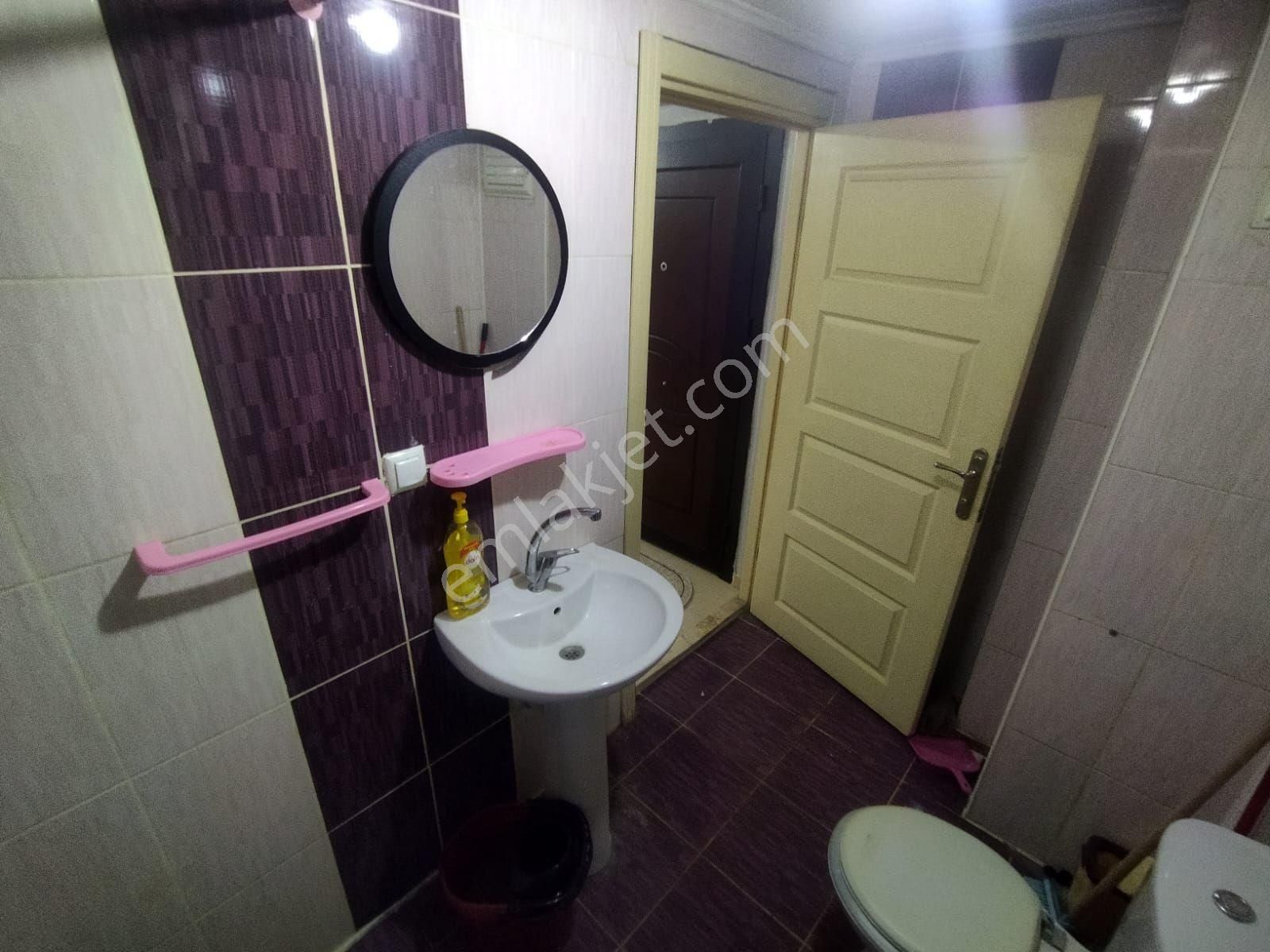 Sütlüce Mahallesi İskanlı Eşyalı Kiracılı Satılık 1+1 - Görsel 2