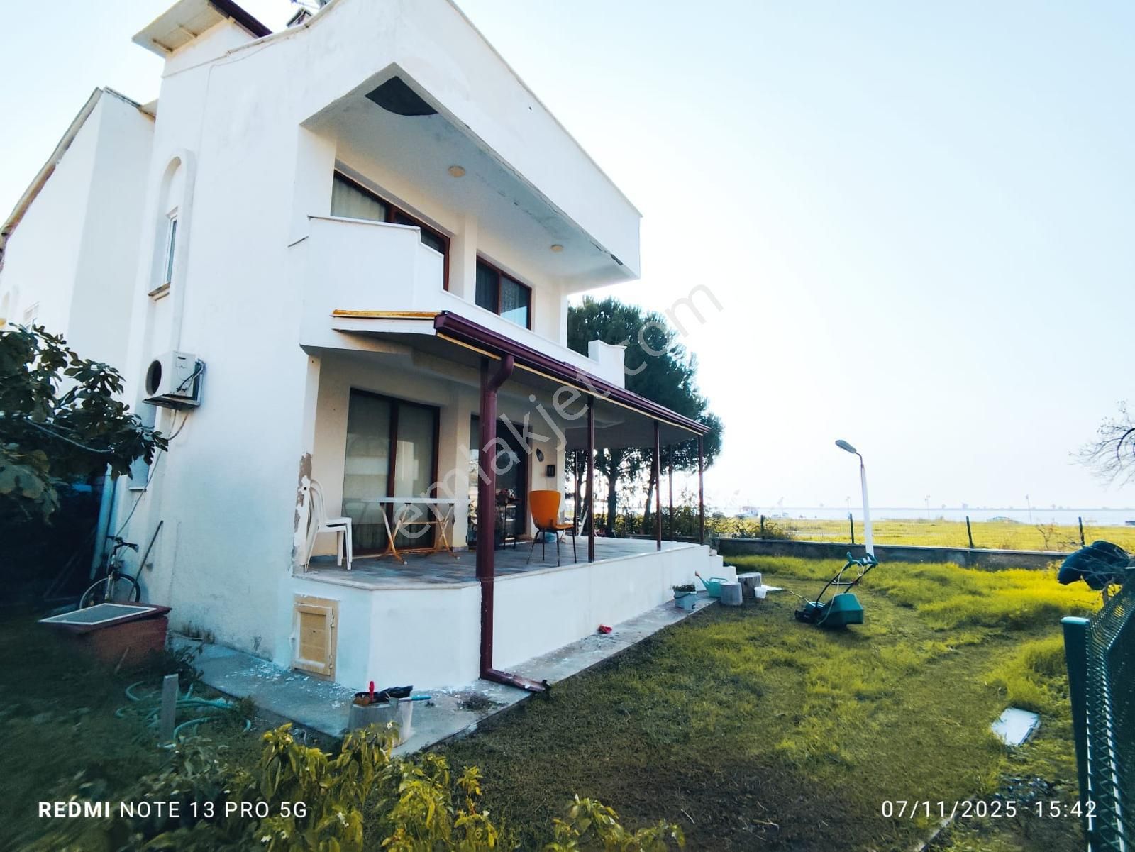 Ayvalık Altınova’da Deniz Manzaralı 3+1 Tripleks Villa