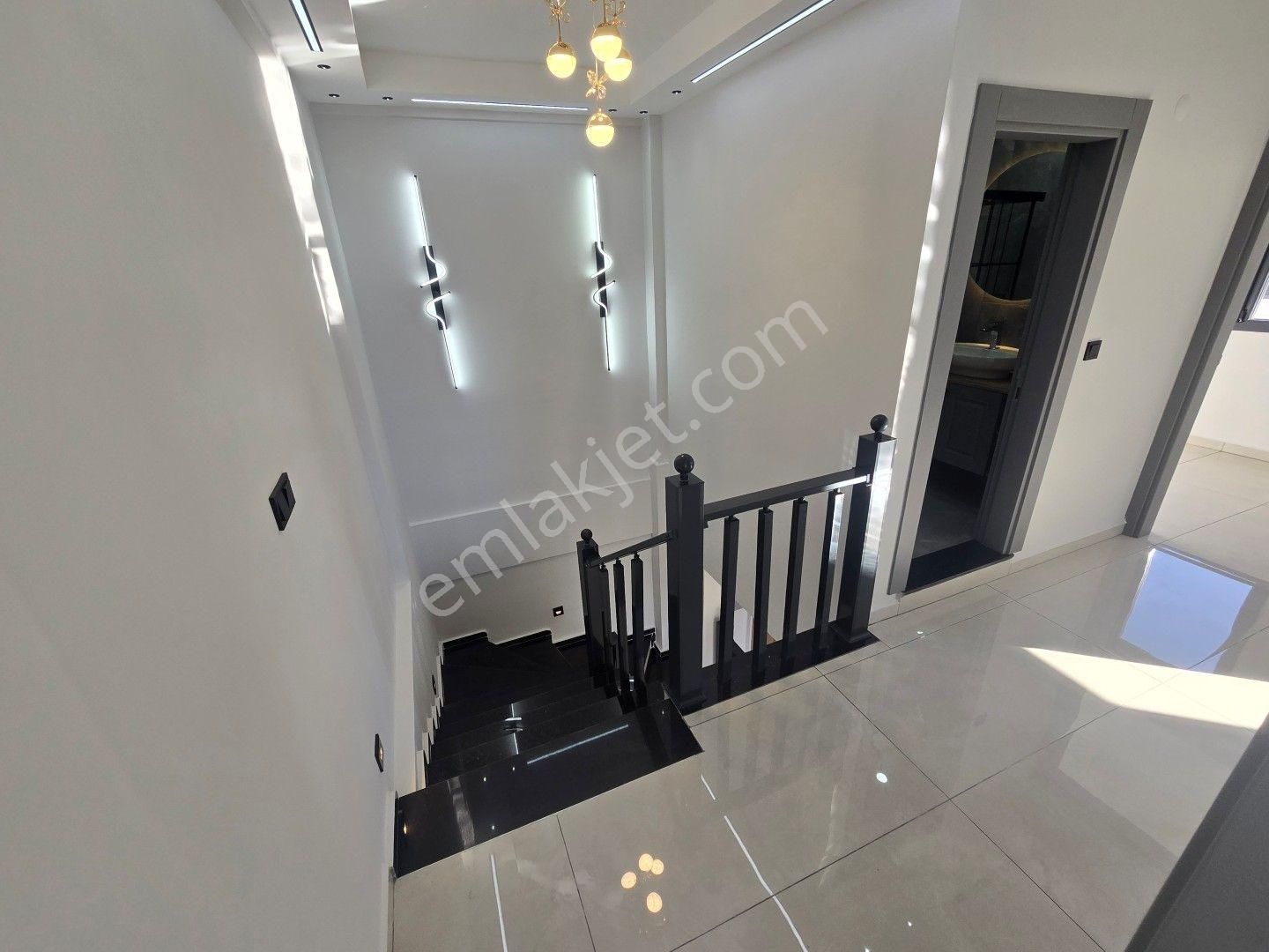 Didim Hisarda Satilik 3+1 Yazlik Villa - Görsel 24