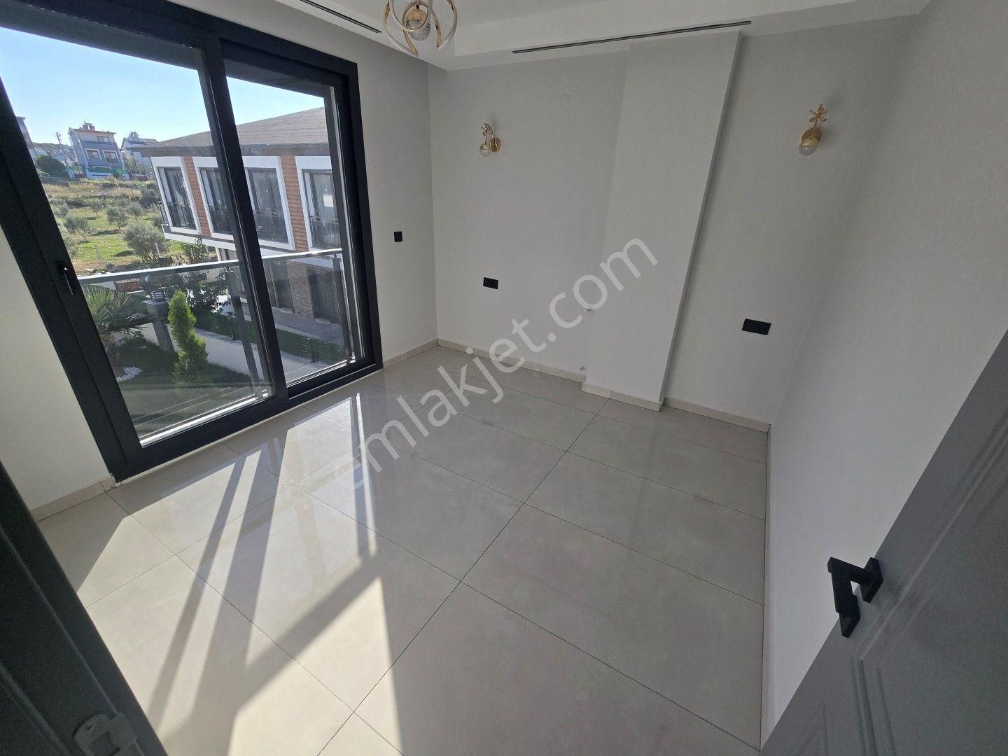 Didim Hisarda Satilik 3+1 Yazlik Villa - Görsel 14