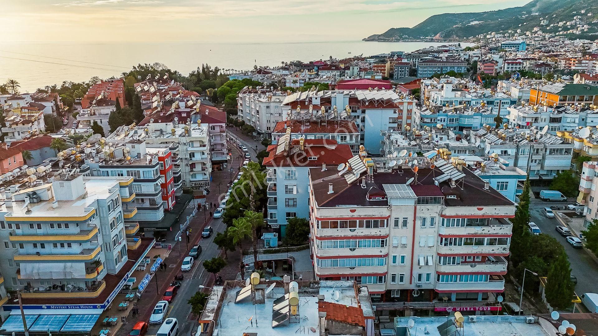 Alanya Damlataş Caddesinde 2+1 Eşyalı Giriş Kat - Görsel 14