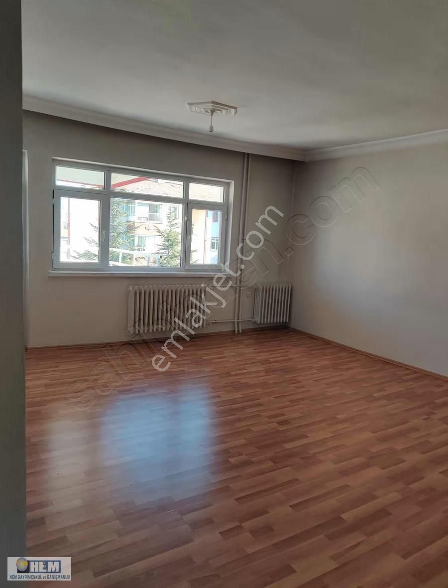 Ostim Serhat Mahallesinde 150 Evler Sitesinde Kiralık 3+1 Daire - Görsel 14