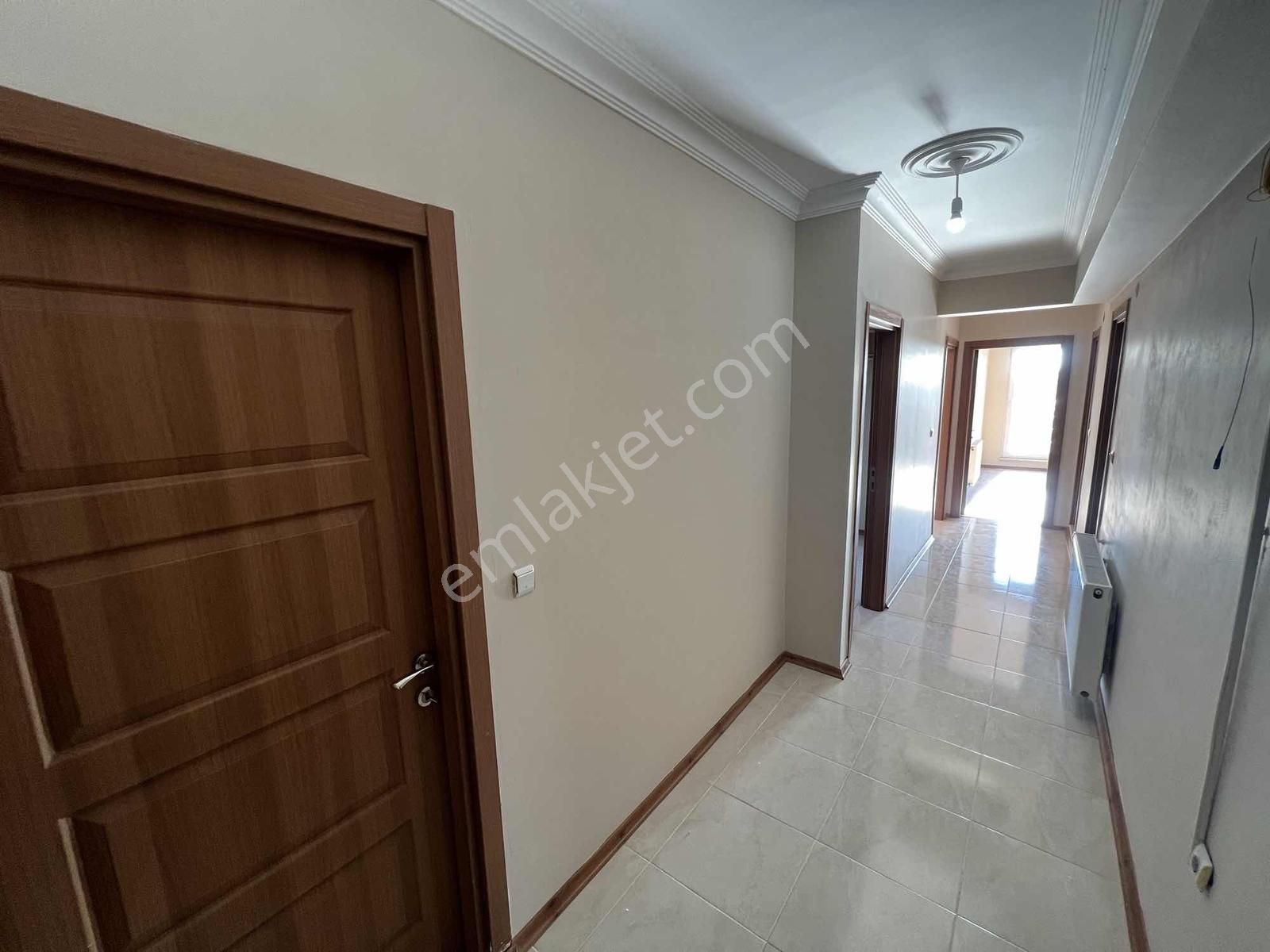 Didim Merkezde Asansörlü Ön Cephe 3+1 Ayrı Mutfak Daire - Görsel 3