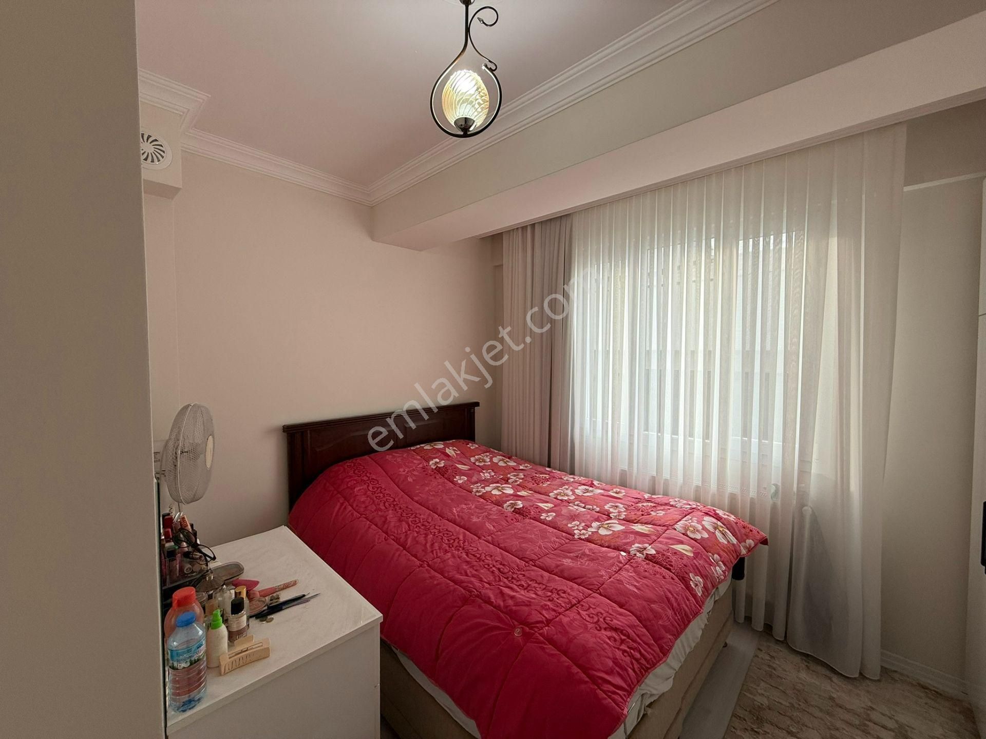 Bornova Mevlana Mahallesi'nde 2+1 Satılık Daire - Görsel 13