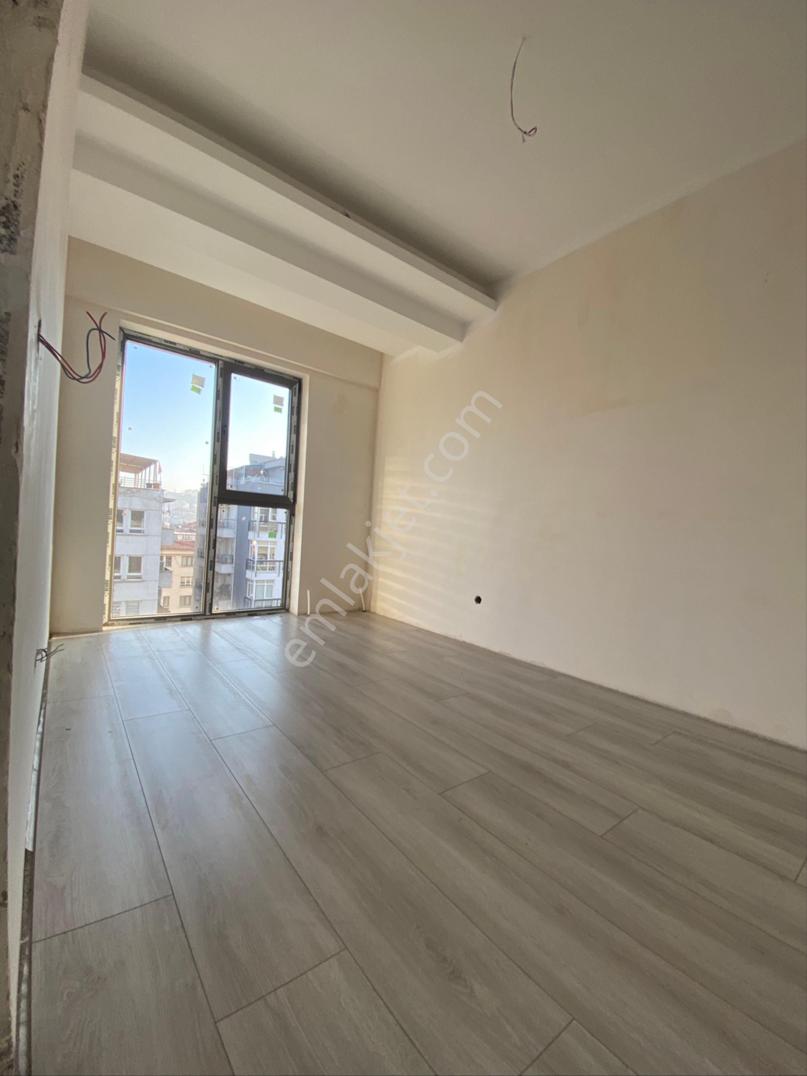 Ankara'nın Kalbi Kızılay'da Satılık Kapalı Garajlı Asansörlü 1+1 - Görsel 4