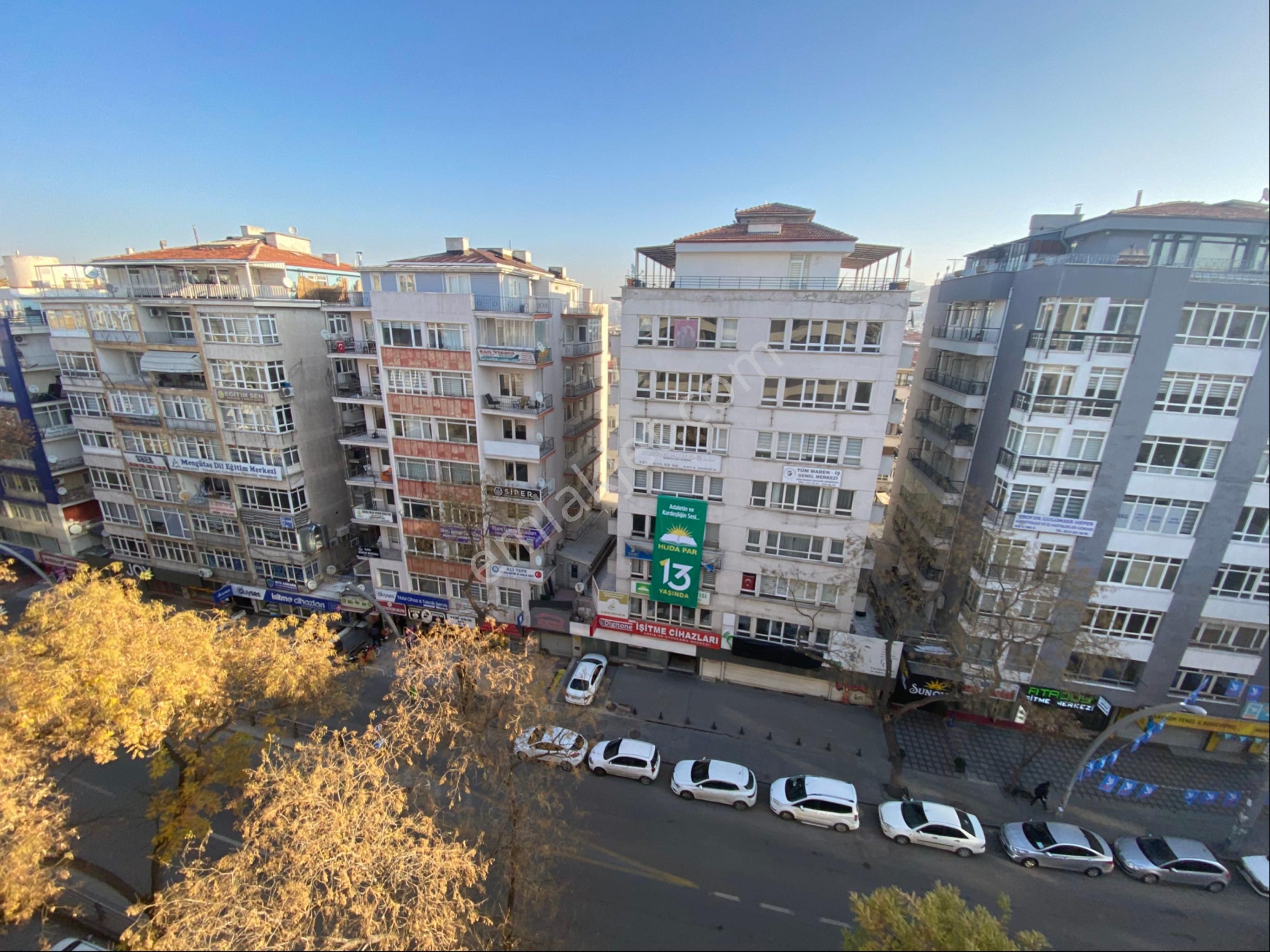 Ankara'nın Kalbi Kızılay'da Satılık Kapalı Garajlı Asansörlü 1+1 - Görsel 5