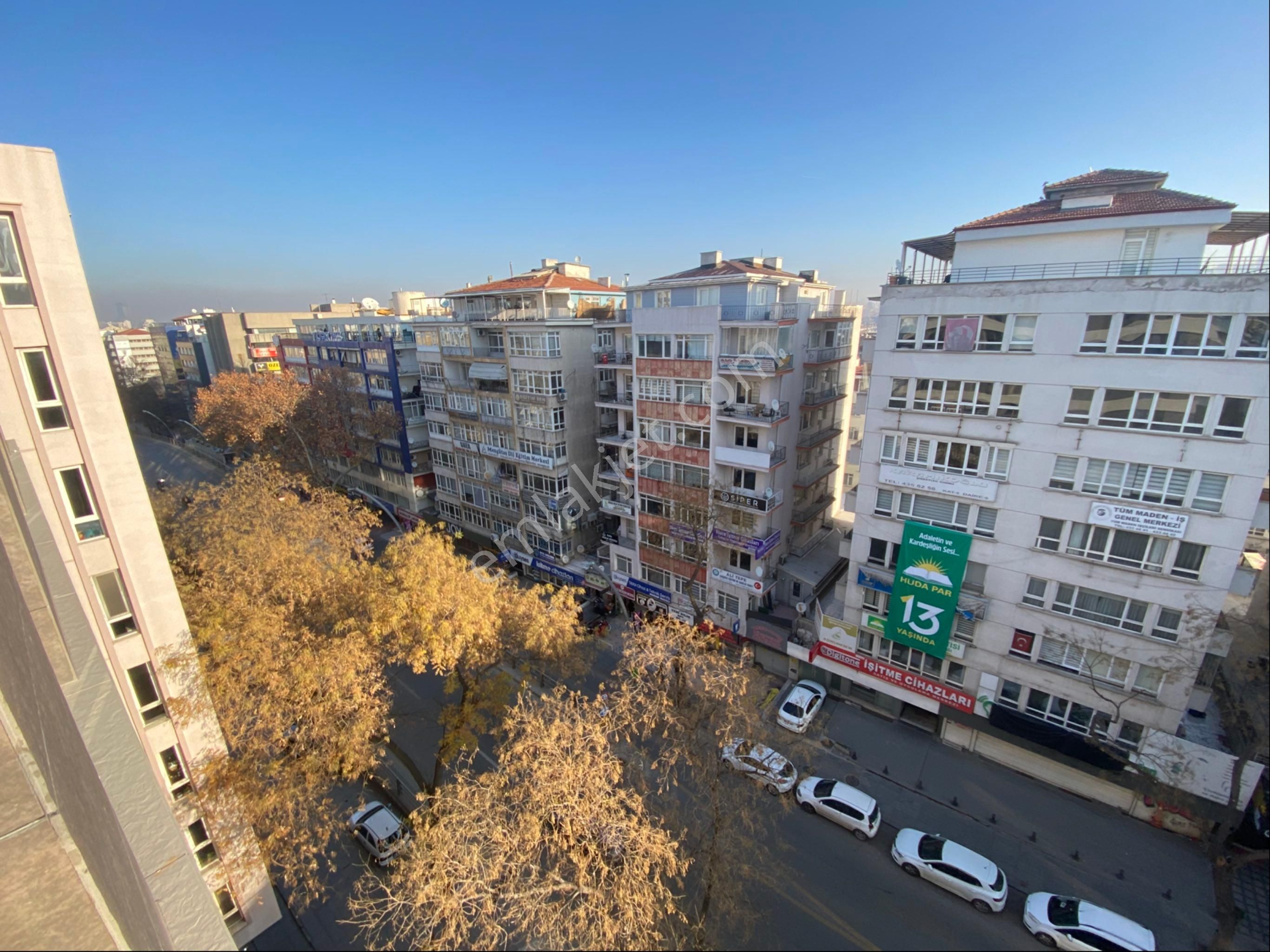 Ankara'nın Kalbi Kızılay'da Satılık Kapalı Garajlı Asansörlü 1+1 - Görsel 7